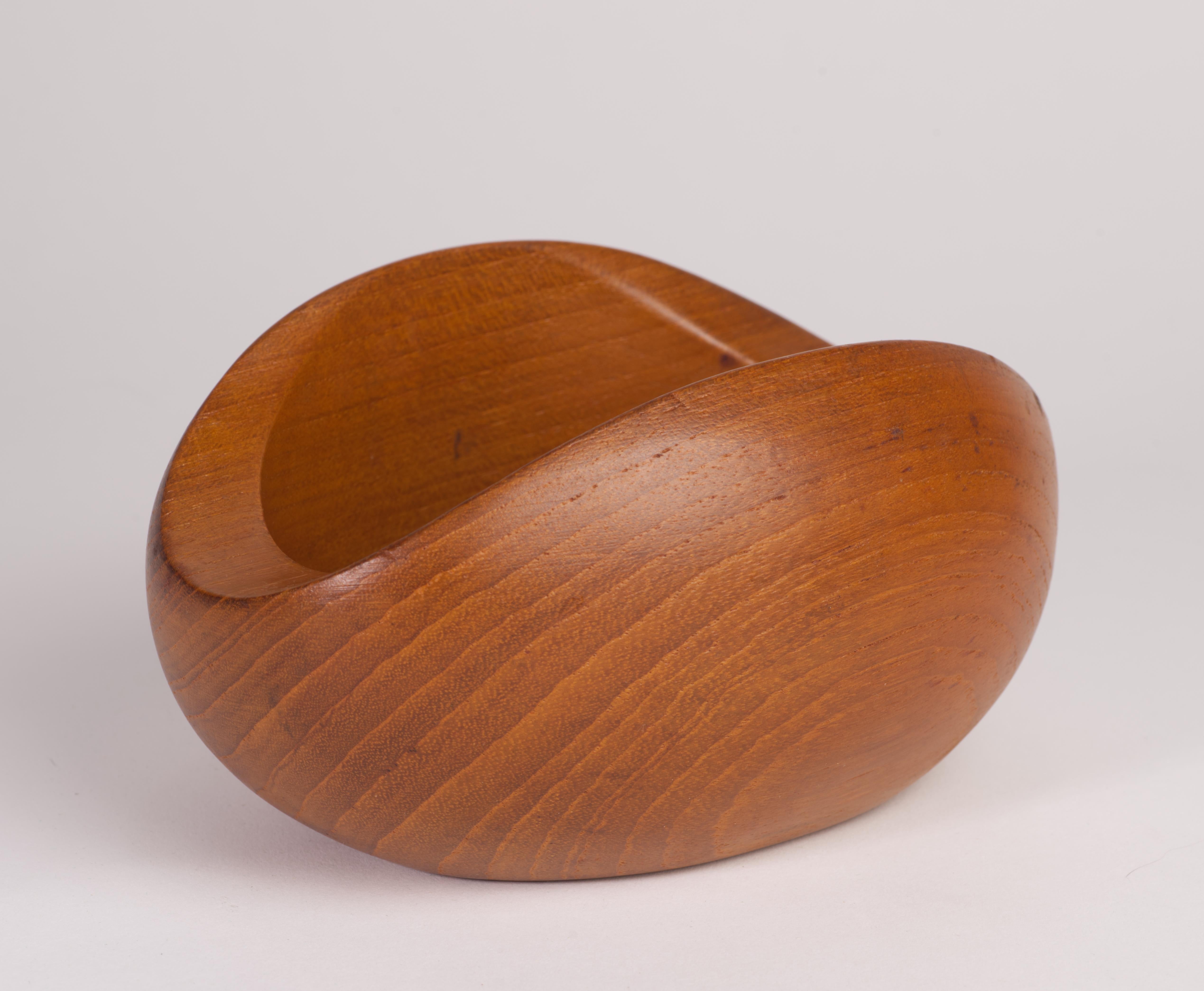 Hand-Crafted Sigvard Nilsson for Söwe Konst Sweden Teak Bowl Scandinavian Modern
