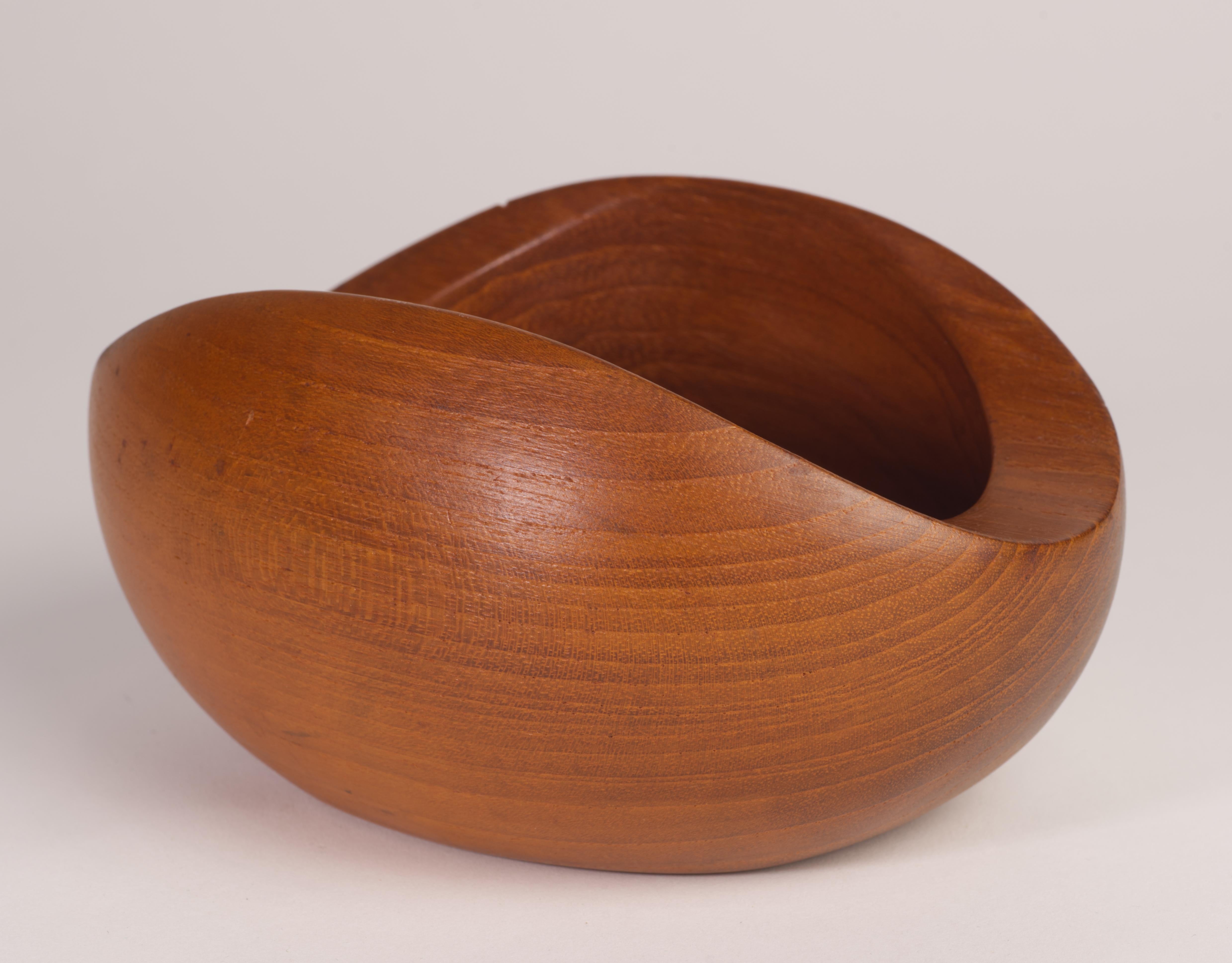 Sigvard Nilsson for Söwe Konst Sweden Teak Bowl Scandinavian Modern In Good Condition In Clifton Springs, NY