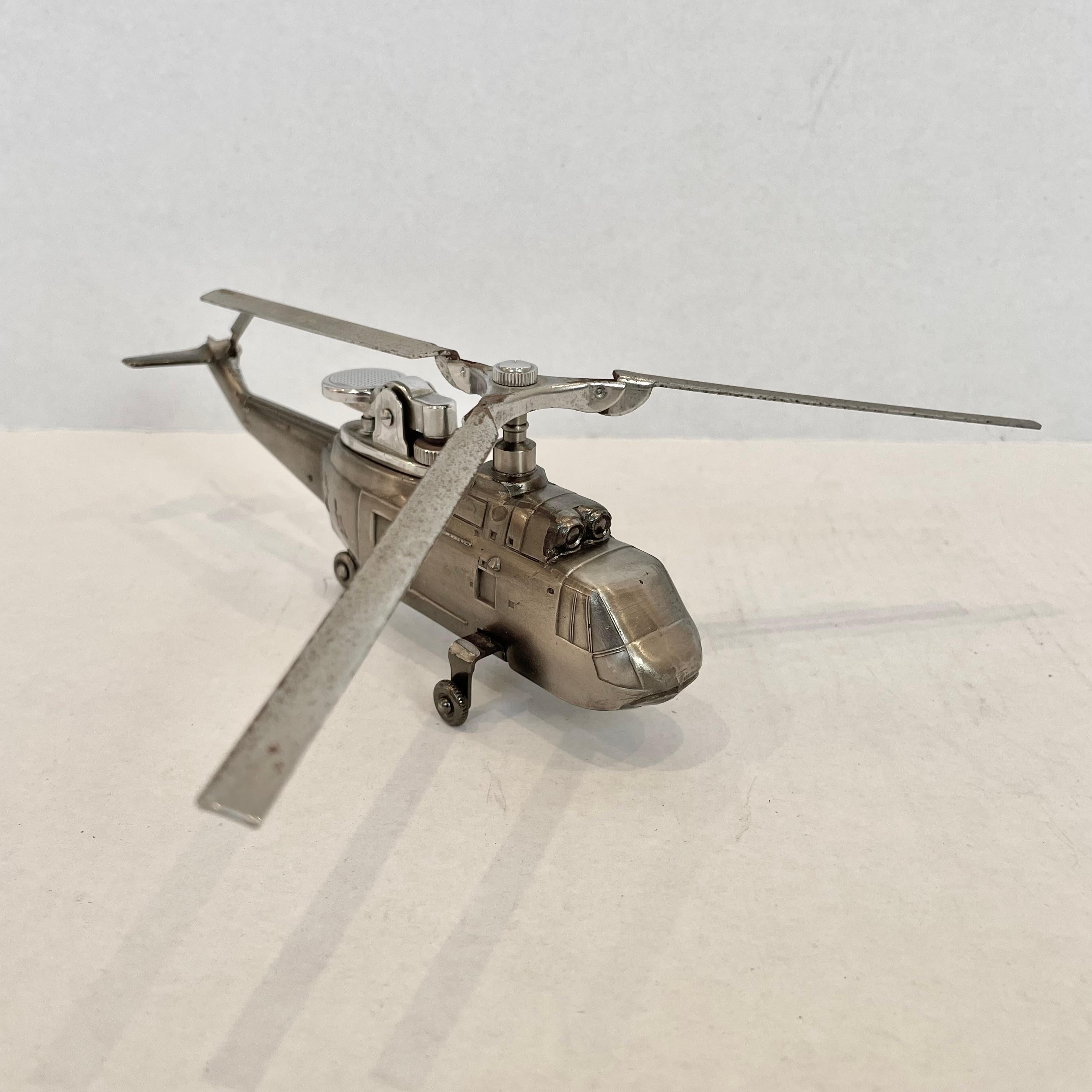 Japonais Briquet hélicoptère Sikorsky des années 1980, Japon en vente