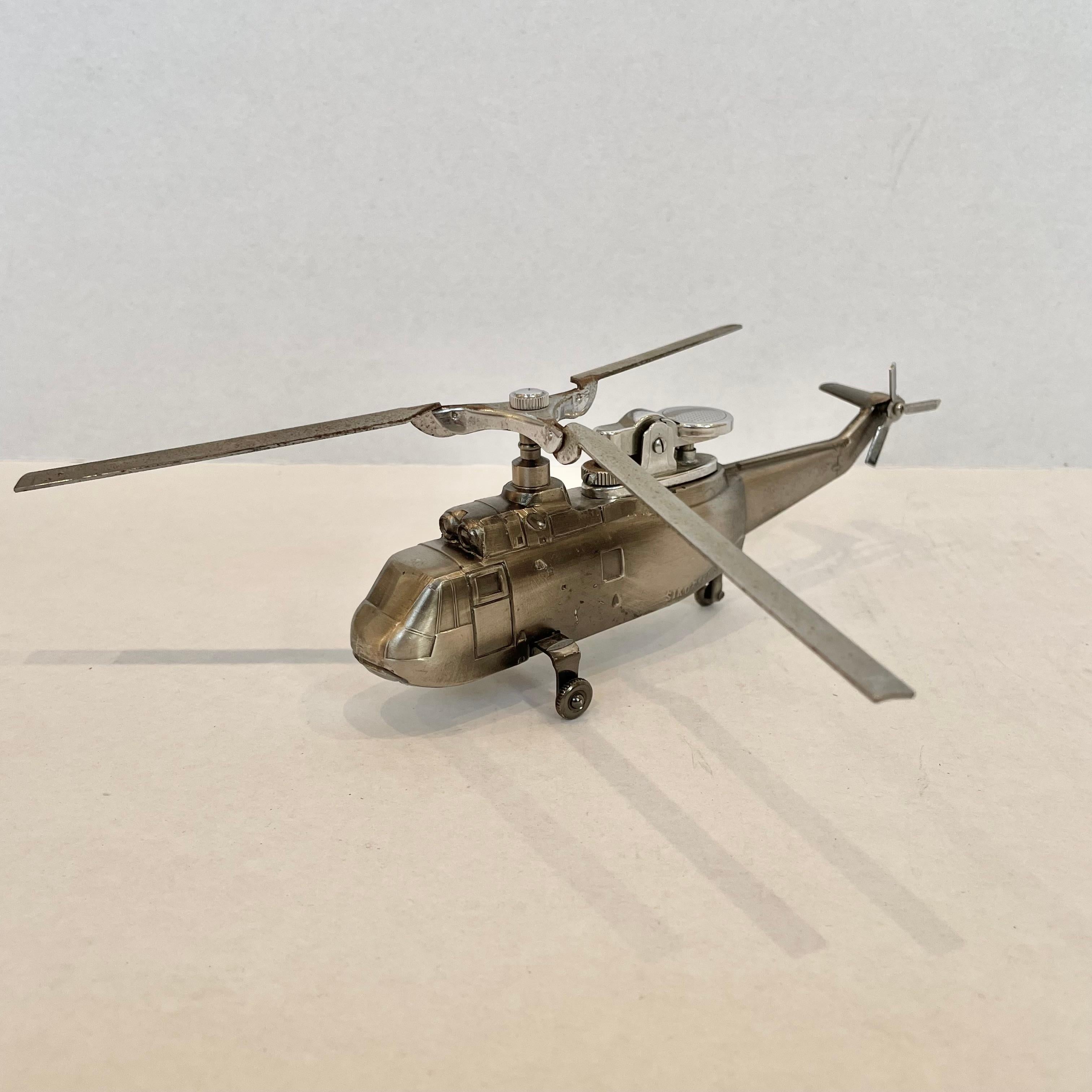 Fin du 20e siècle Briquet hélicoptère Sikorsky des années 1980, Japon en vente