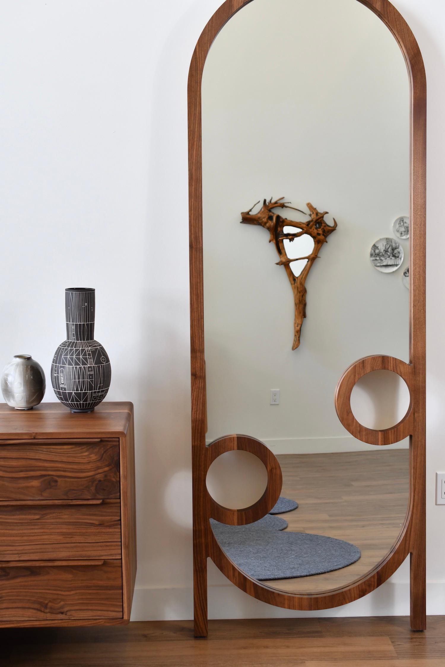 Scandinave moderne Miroir de sol Silas en vente