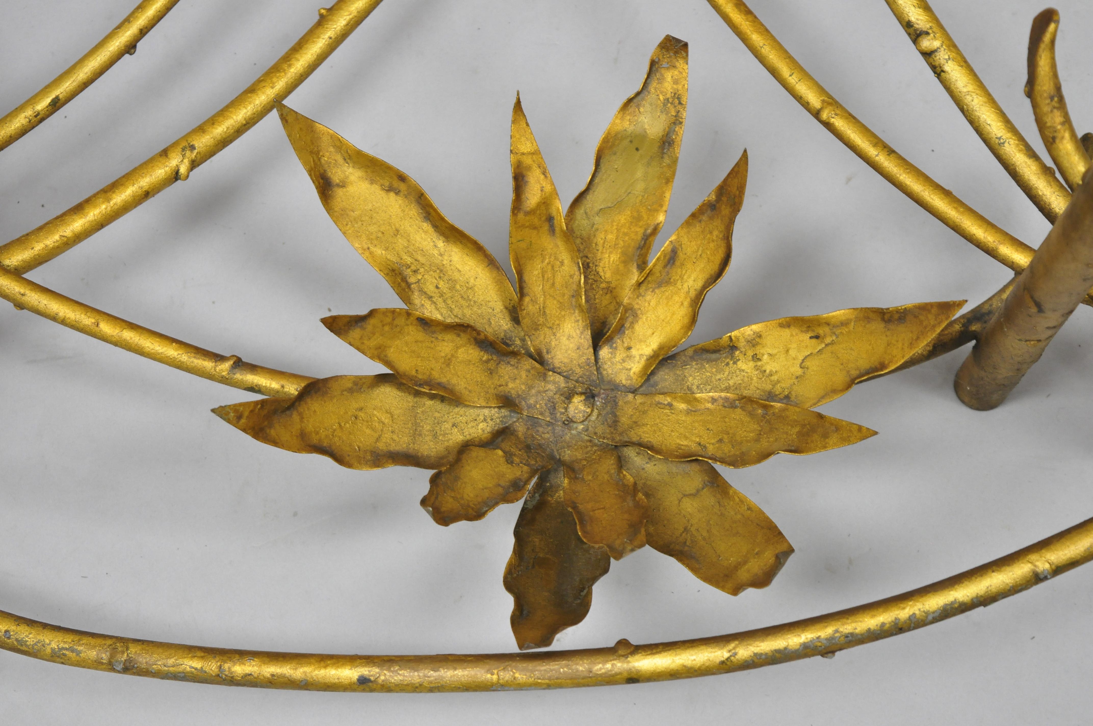 Hollywood Regency Base de table basse brutaliste Silas Seandel Lotus Flower en fer doré et faux bois en vente