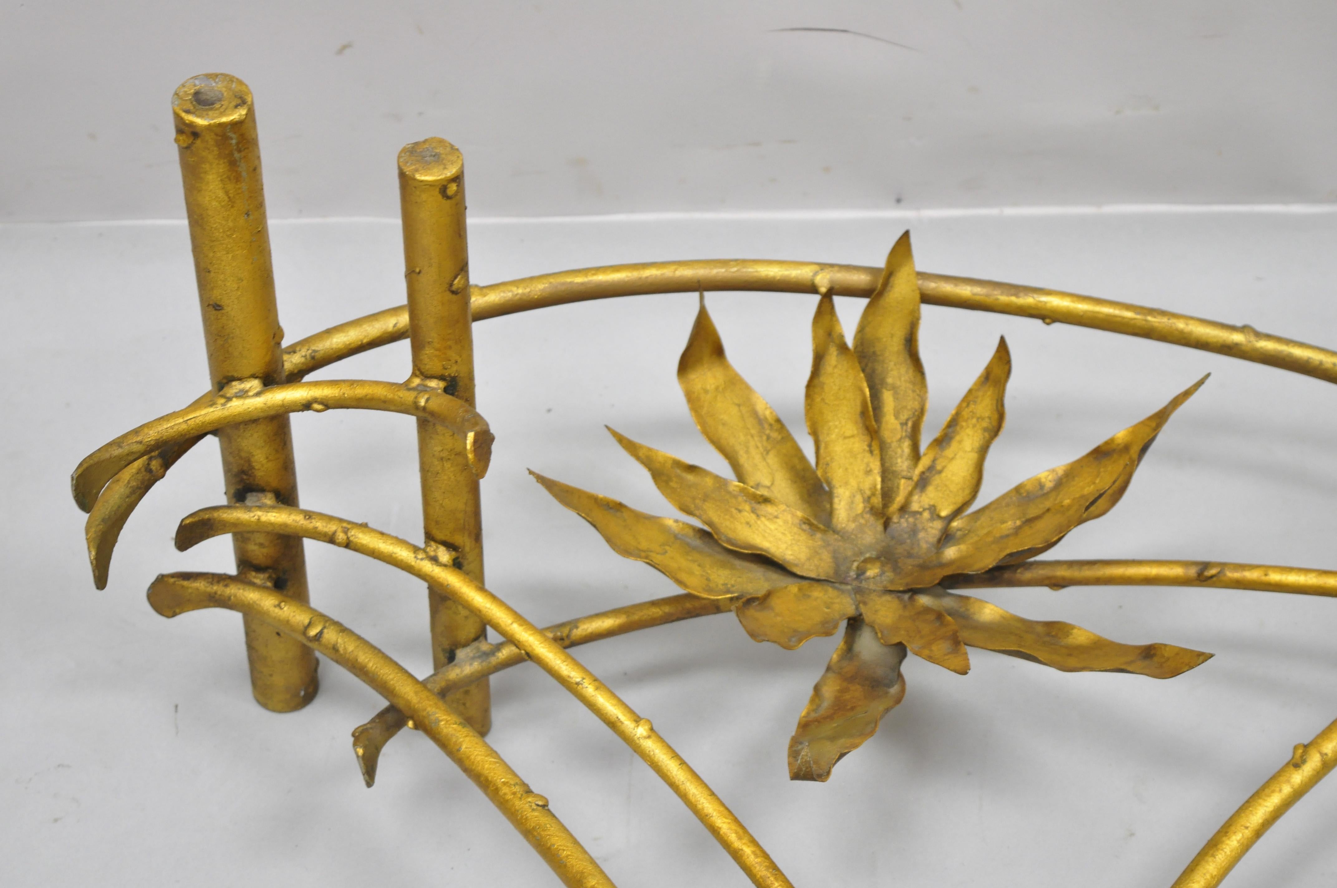 Base de table basse brutaliste Silas Seandel Lotus Flower en fer doré et faux bois en vente 1