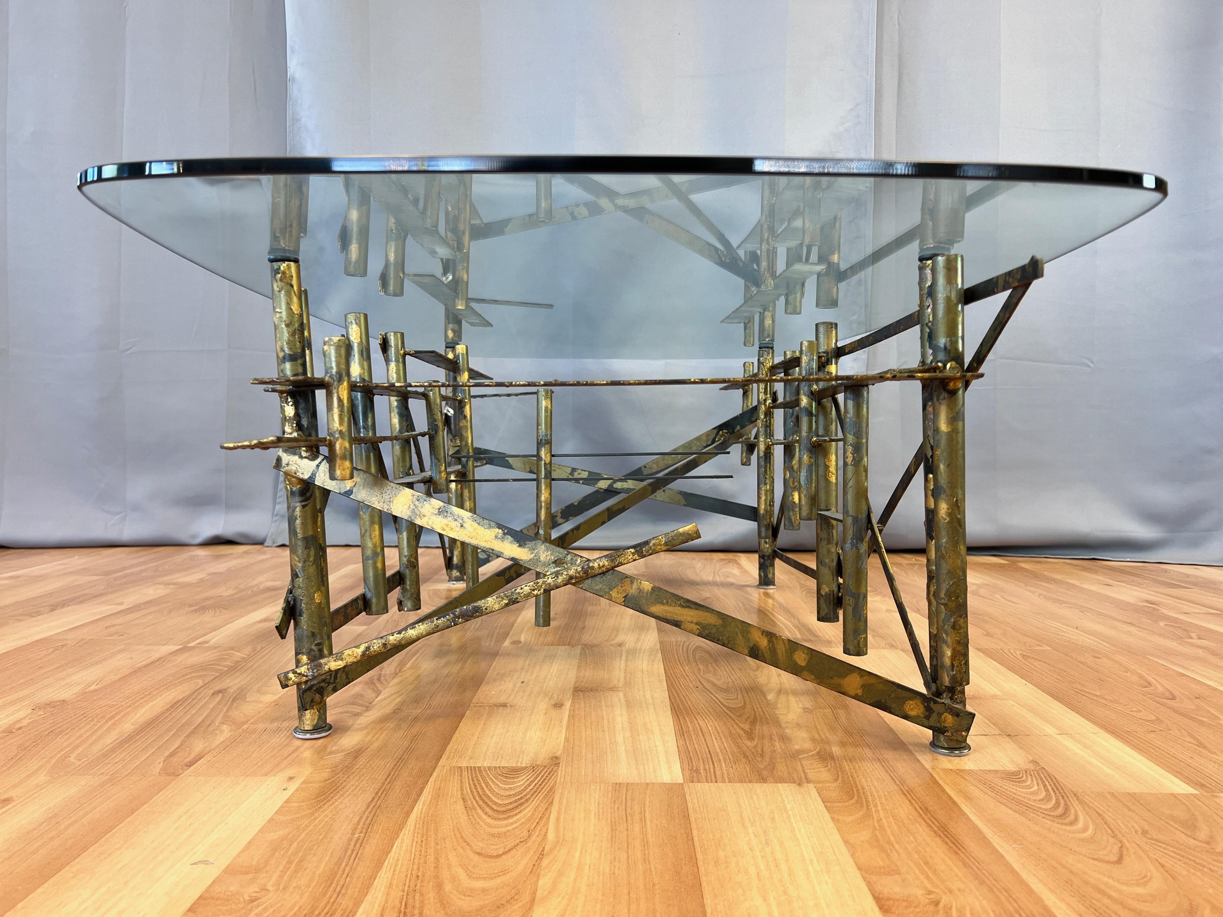 Silas Seandel-Style Brutalist Coffee Table with Painted and Gilt Finish, 1970s For Sale 4