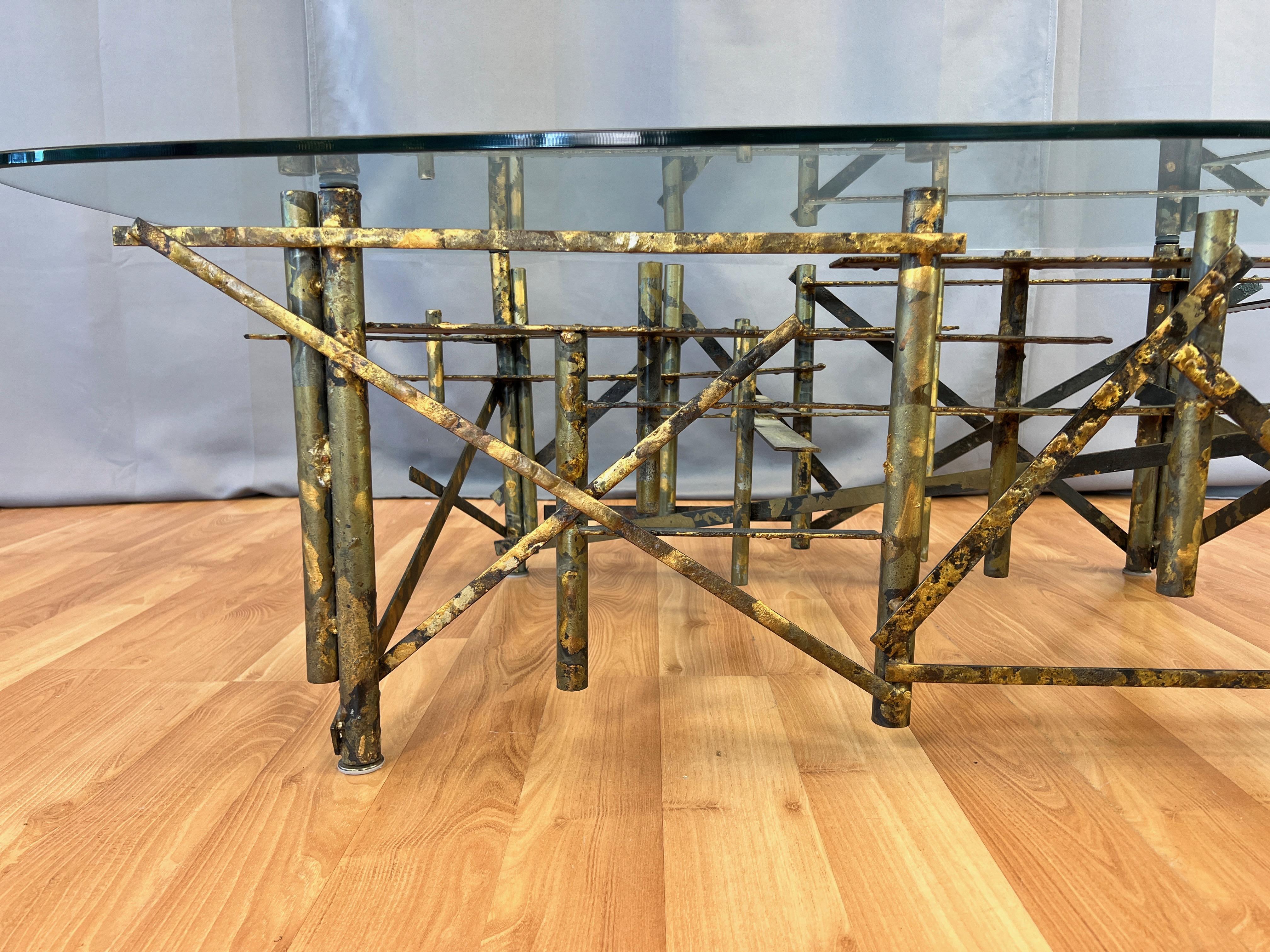 Silas Seandel-Style Brutalist Coffee Table with Painted and Gilt Finish, 1970s For Sale 5
