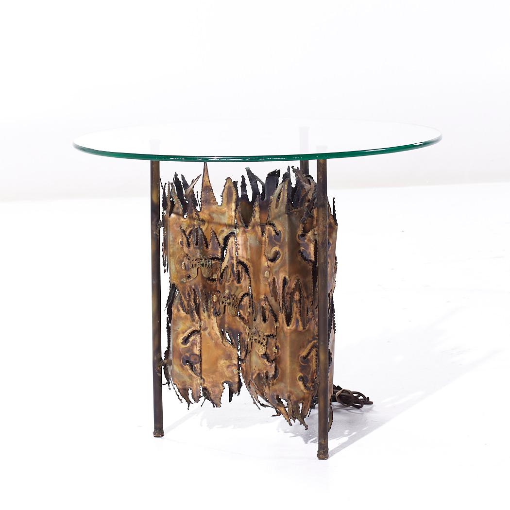 Mid-Century Modern Silas Seandel Style Brutalist Mid Century Torch Cut Side End Table with Lamp For Sale