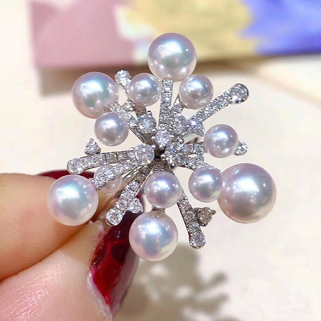 【Geometria Silenziosa】 Anello con perle Akoya e diamanti a forma di fuoco d'artificio In condizioni Nuovo in vendita a New York, NY