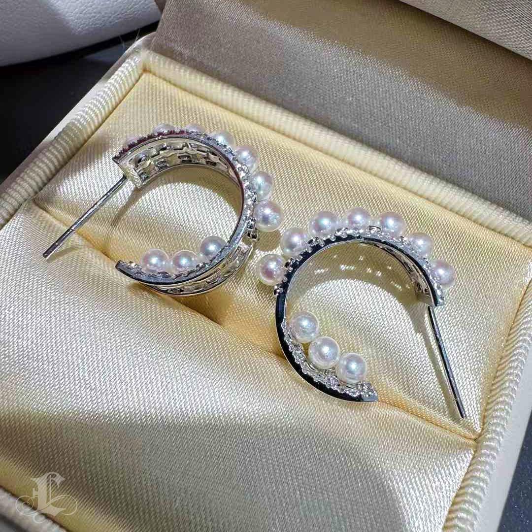 【Silent Geometry】Baby Akoya Architectural Hoop Earrings For Sale 3
