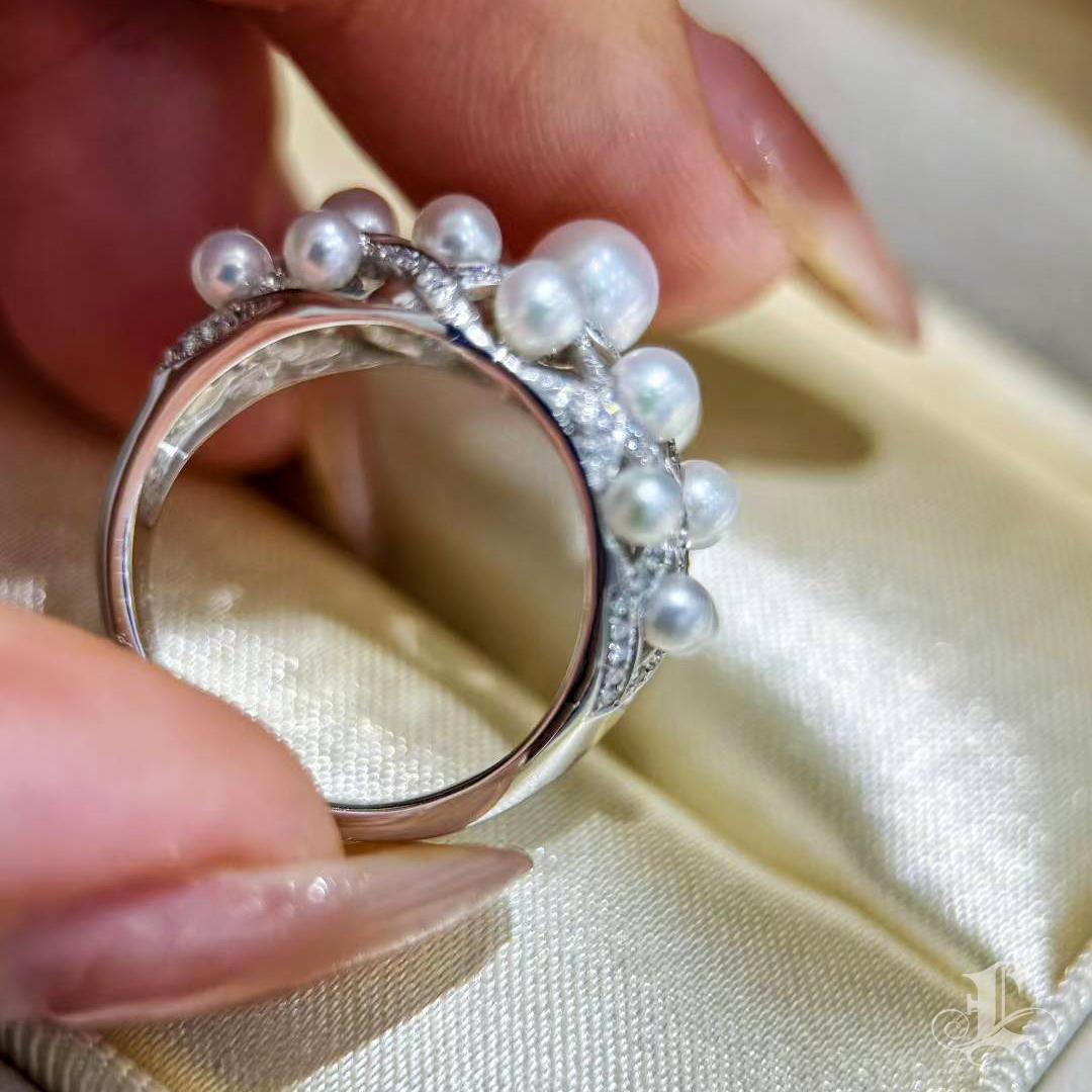 【Silent Geometry】Baby Akoya Perlen Käfig Ring in 18K Weißgold mit Diamanten im Angebot 5