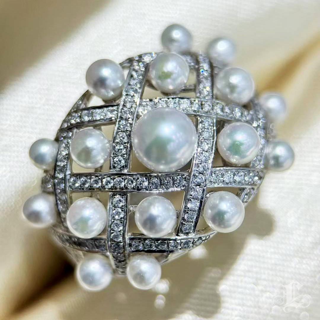 【Silent Geometry】Baby Akoya Perlen Käfig Ring in 18K Weißgold mit Diamanten Damen im Angebot