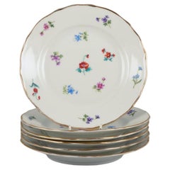 Silésie, Allemagne. Six petites assiettes à déjeuner en porcelaine Vers 1930