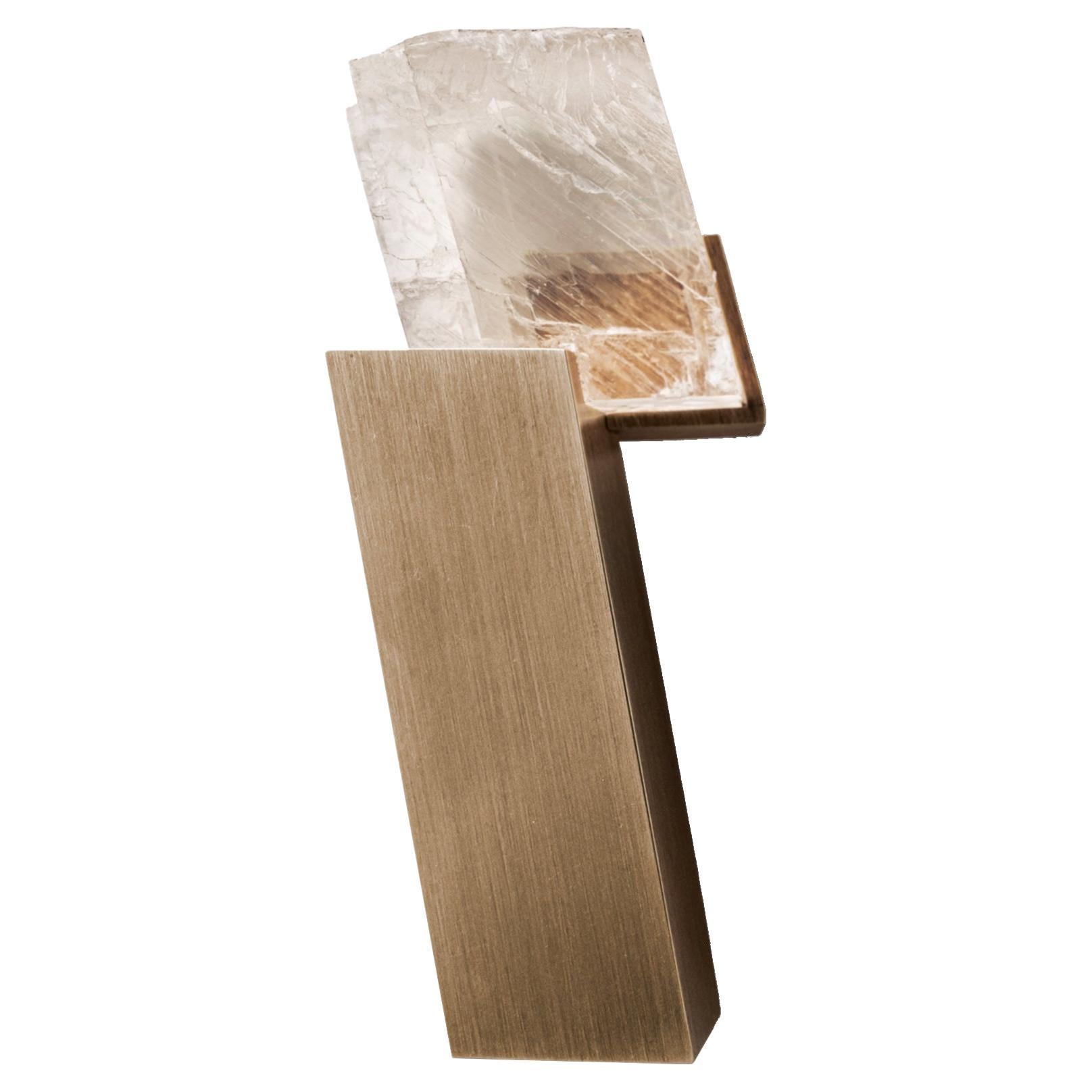 Silf - Unique light sculpture in patinated brass and Iceland Spar For Sale
