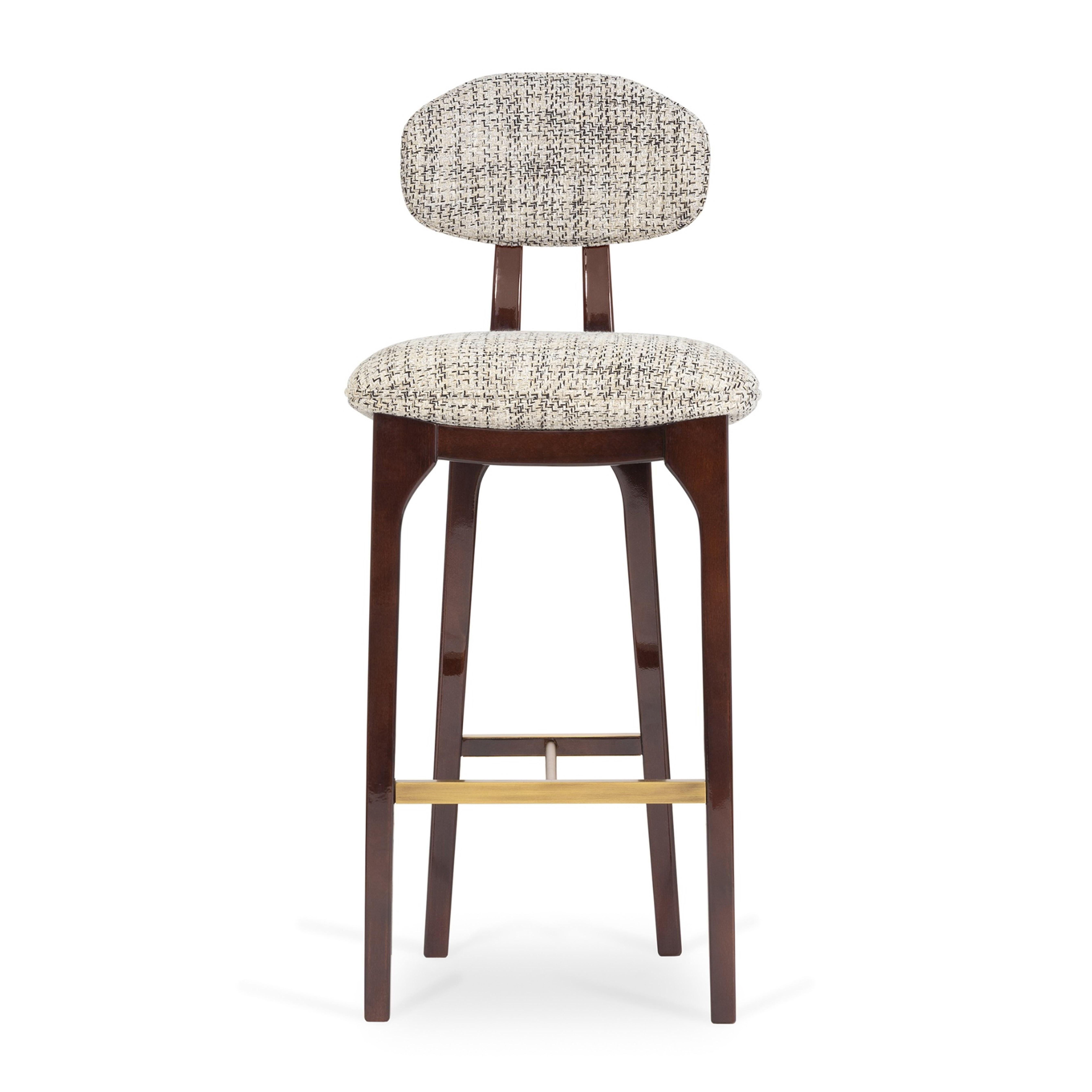 Silhouette is a surreal reminiscence of a woman’s sensual curves that arise designed in an eye catching bar stool.

The joint dimension of people and objects strongly influenced the Silhouette bar stool, whose elegant wooden structure uncovers parts
