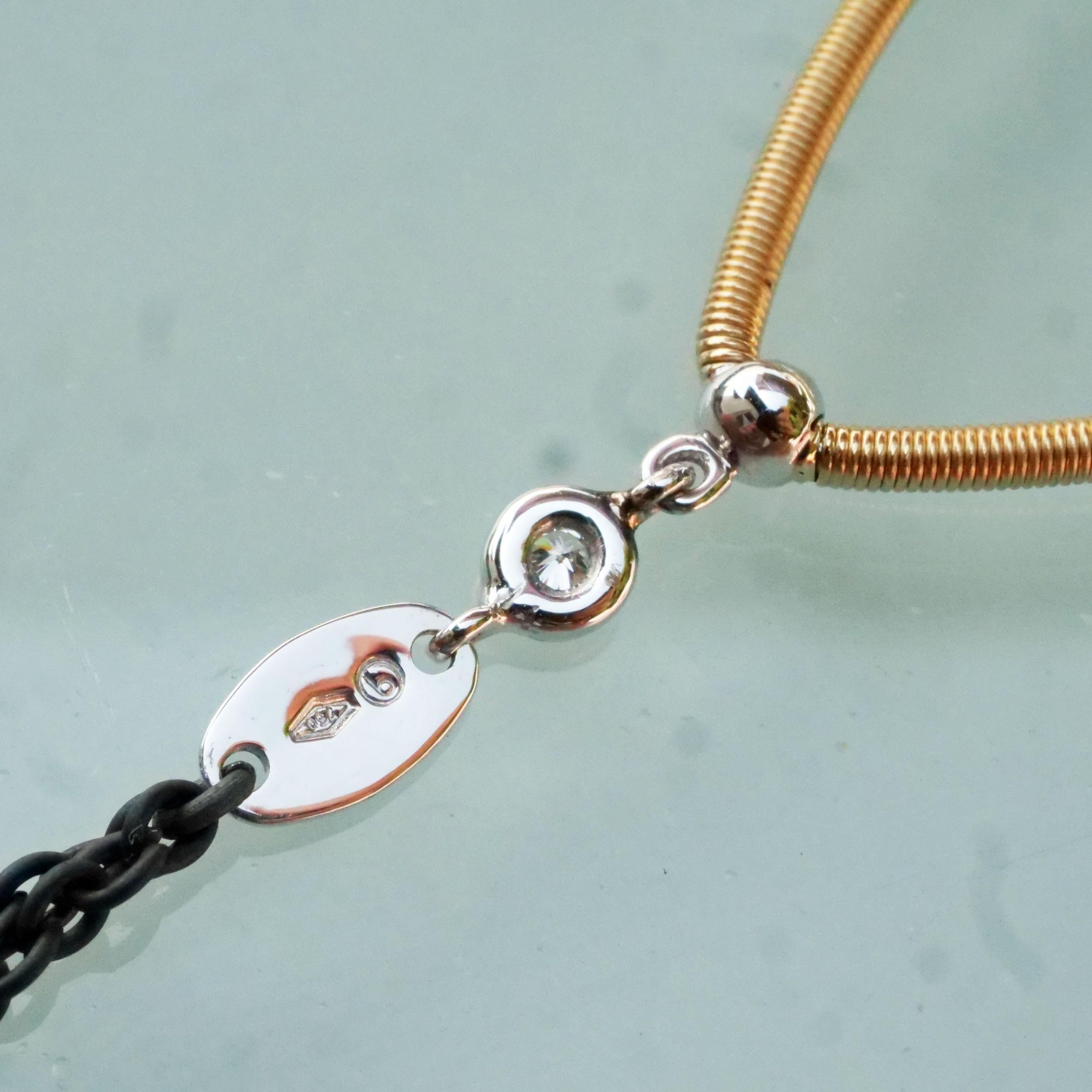 Silhouette Efeu Brilliant Halskette Gold Eisen Wire Wrapping Deutsch Präzision (Moderne) im Angebot
