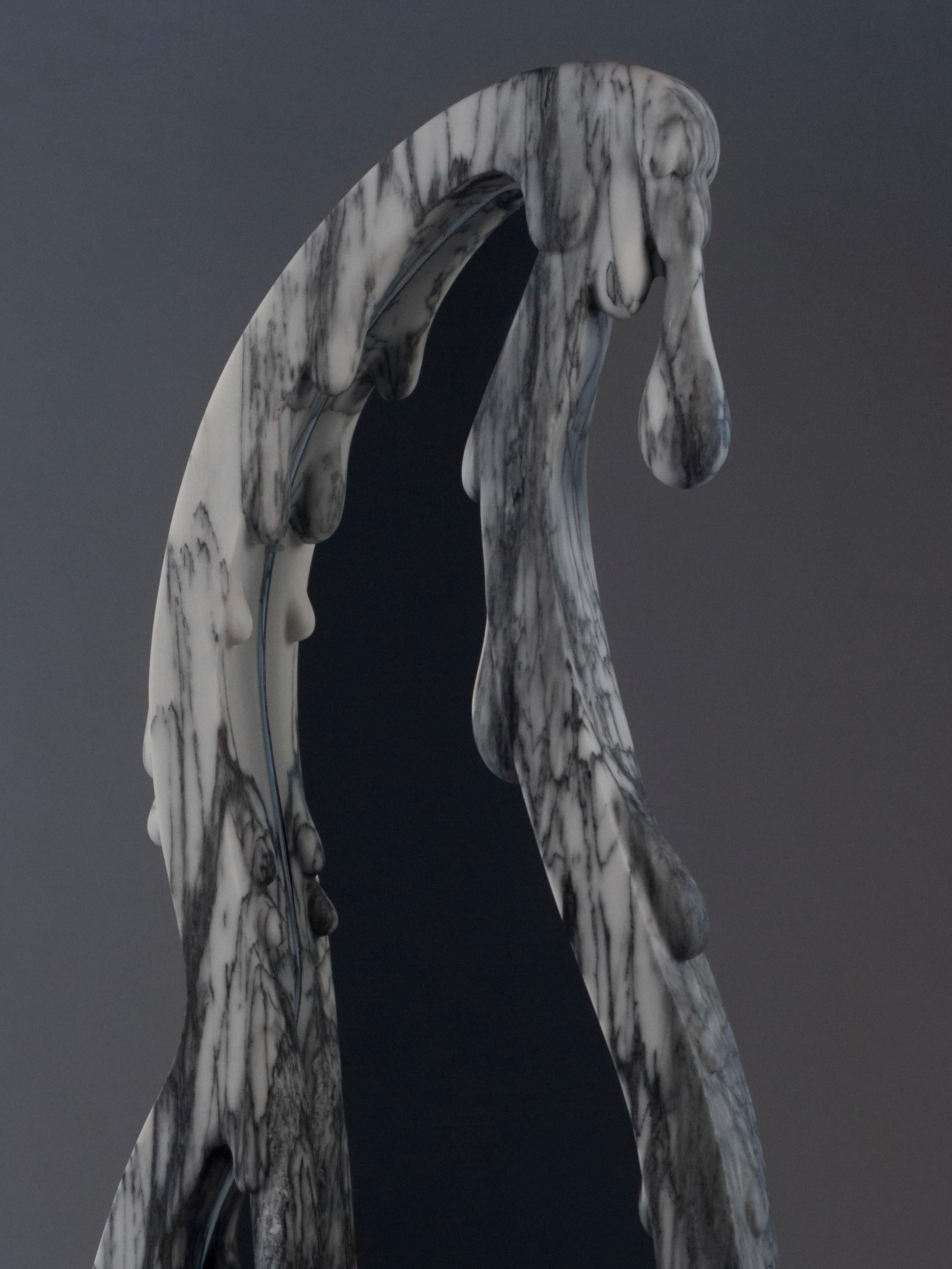 Fait main Miroir Silhouette en marbre Pele de Tigre par MANTA Handmade Stone Designs en vente