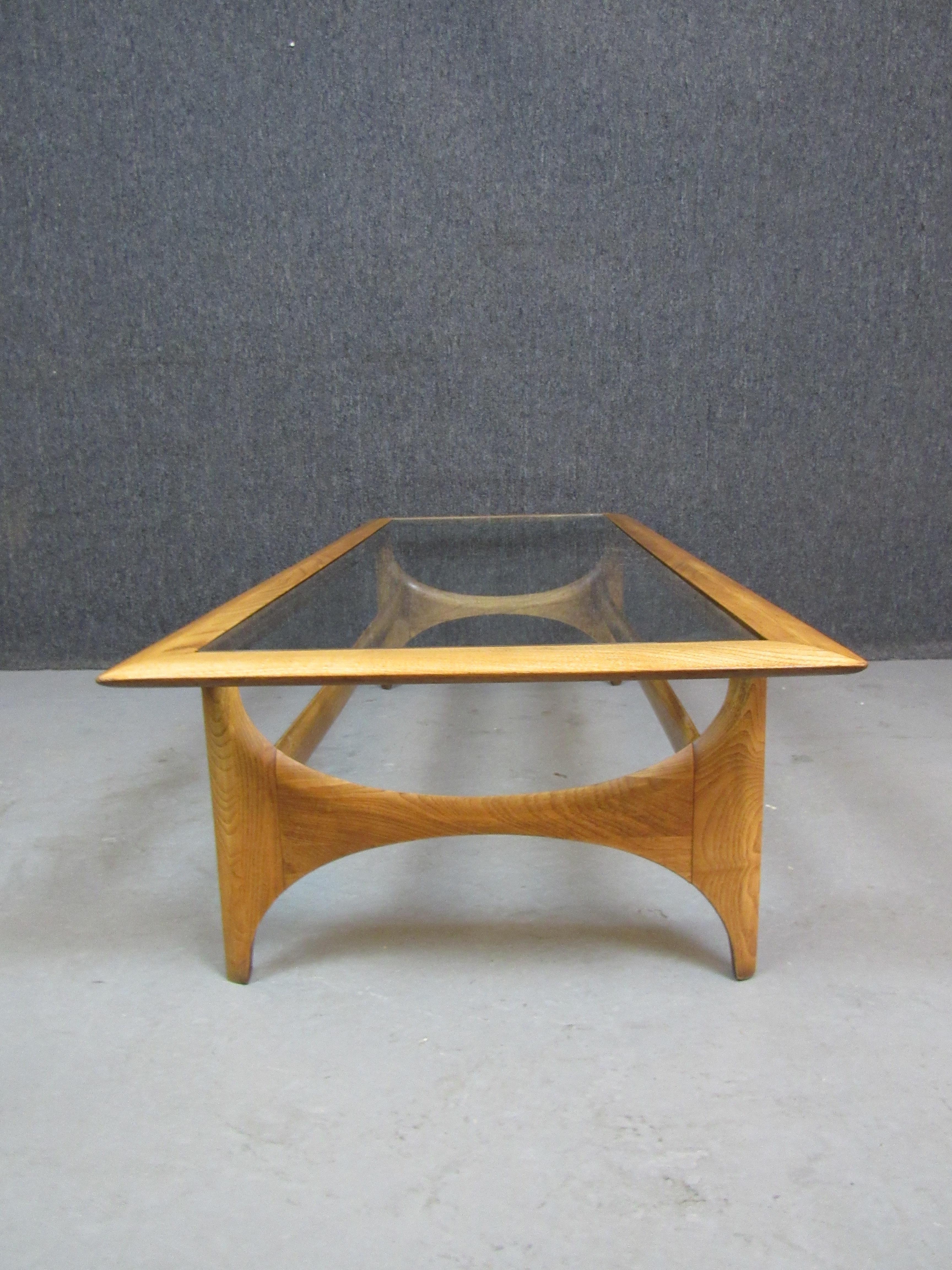 Table basse « Silhouette » en chêne et verre de Lane Furniture Bon état - En vente à Brooklyn, NY