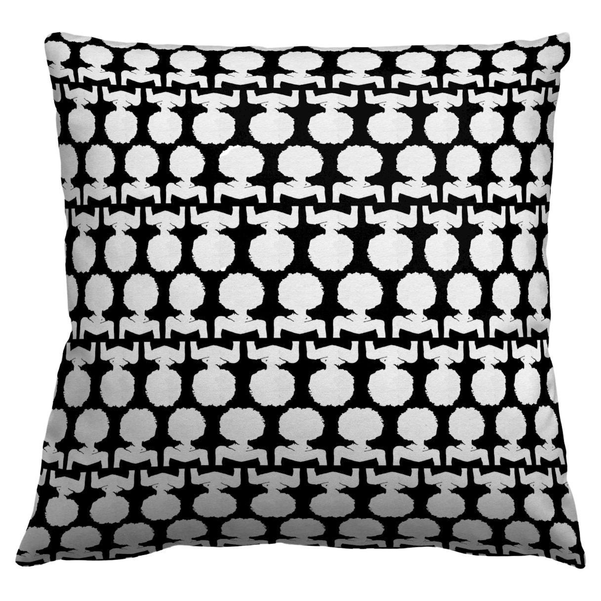 Petit coussin noir à silhouette