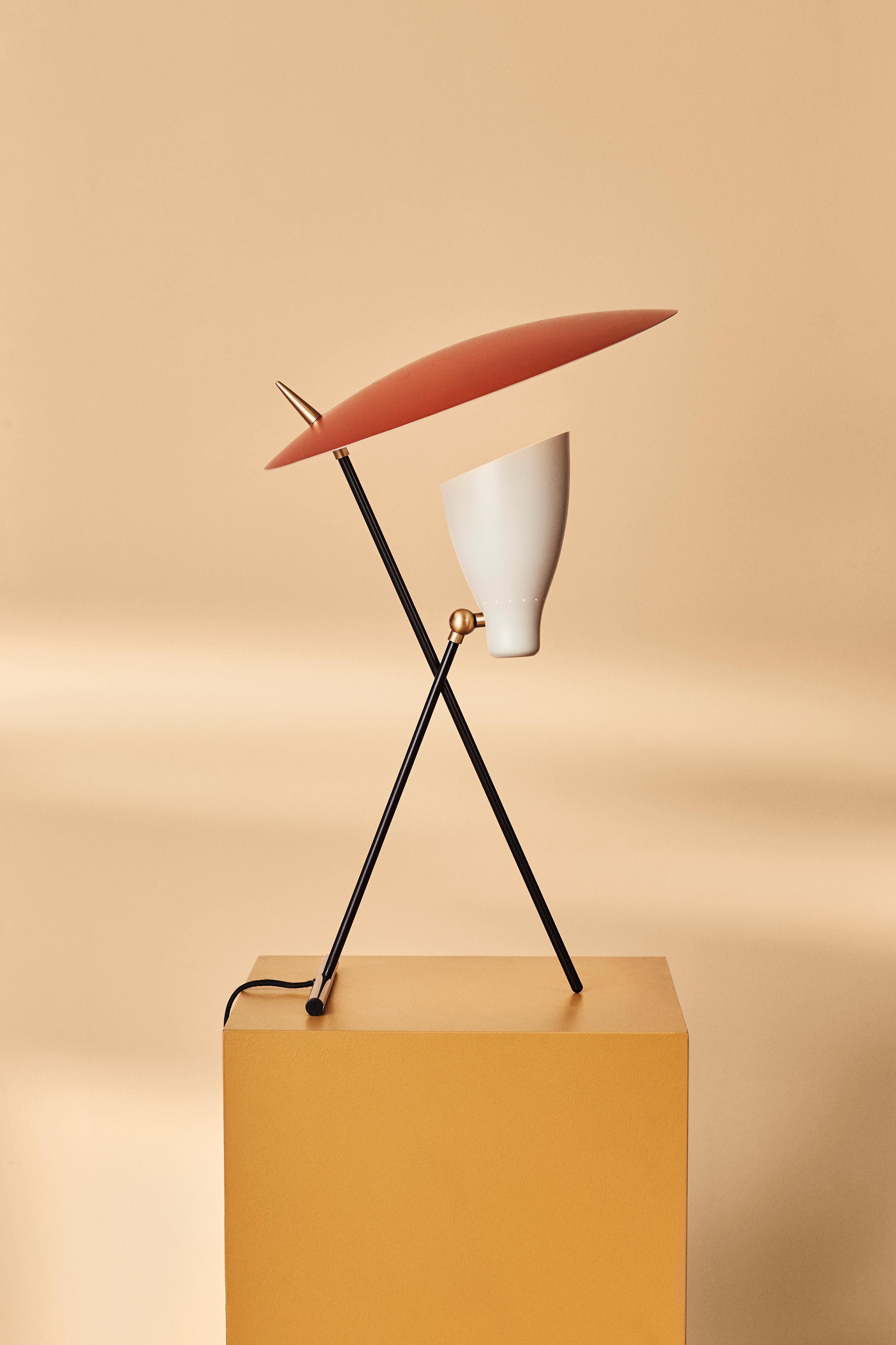 Silhouette Tischleuchte:: von Svend Aage Holm-Sørensen aus Warm Nordic im Angebot 1