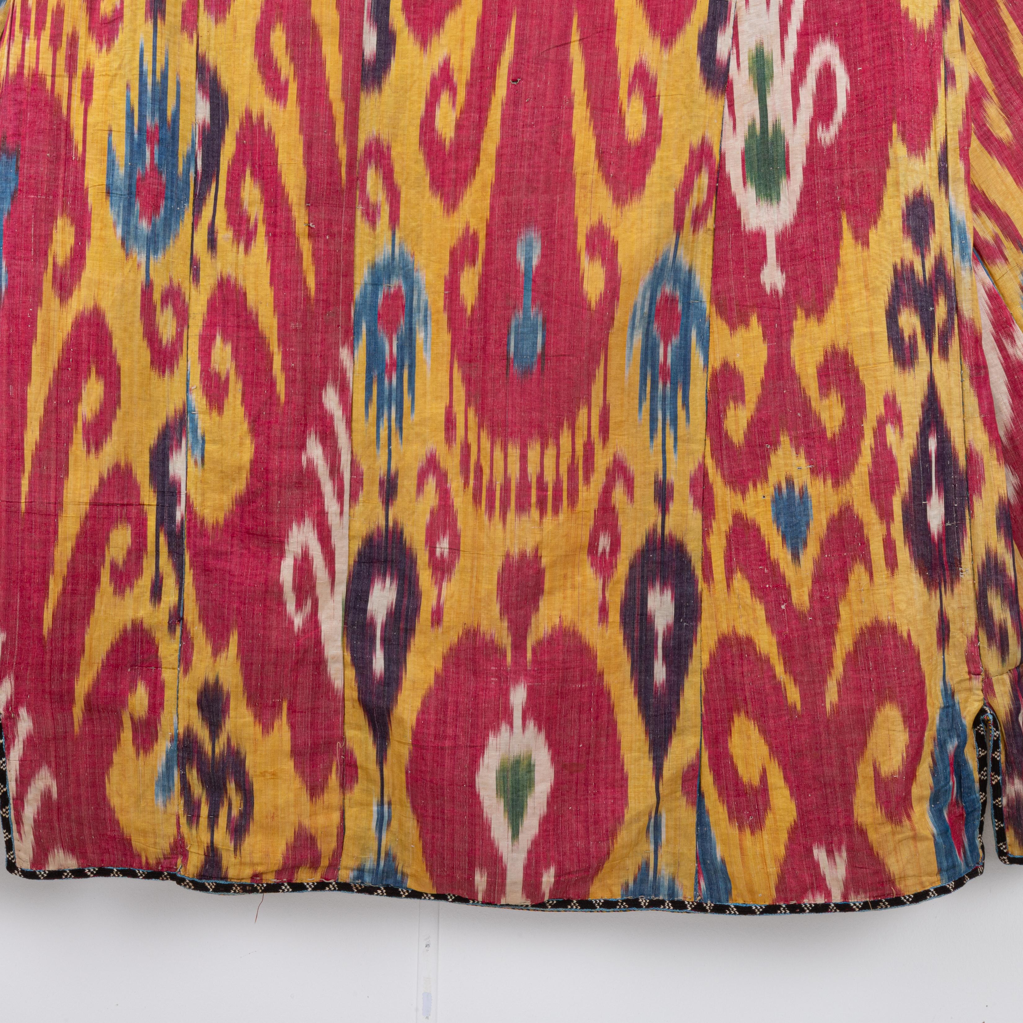 Silk and Cotton  Ikat Chapan, Uzbekistan, Late 19th Century. For Sale 2