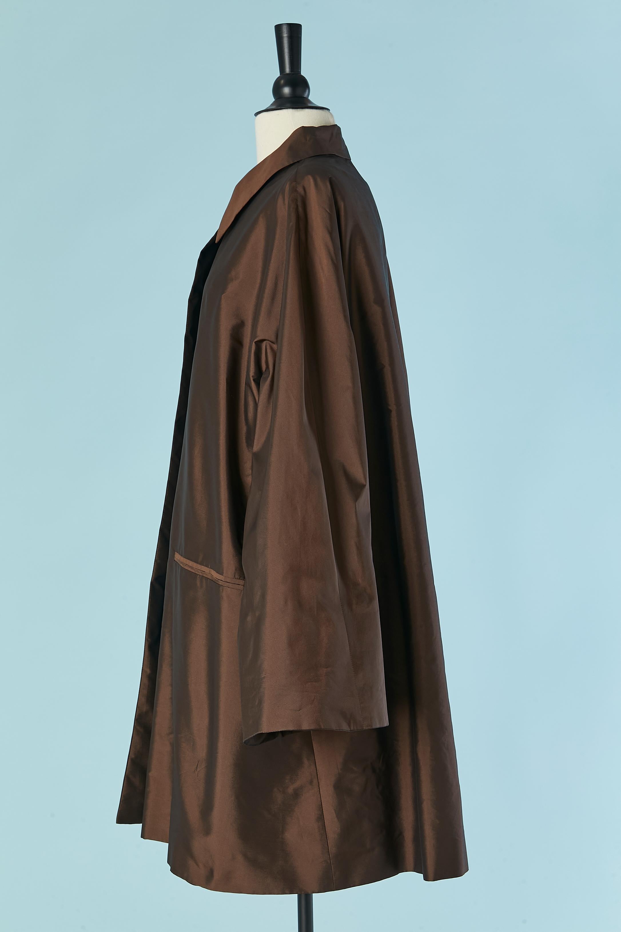 Silk and polyester brown A Shape coat FENDI In Excellent Condition For Sale In Saint-Ouen-Sur-Seine, FR