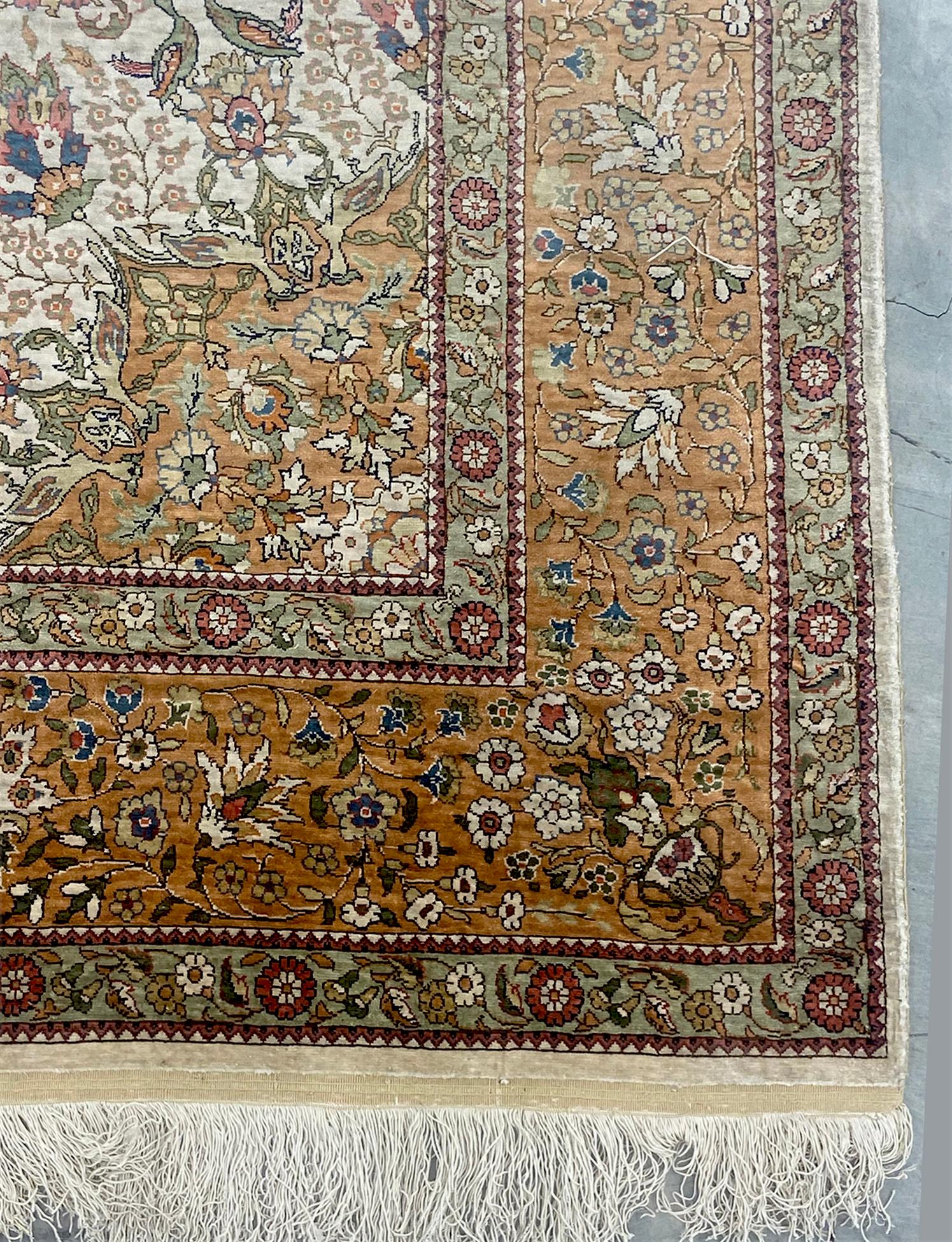 Alfombra paquistaní fina vintage de seda y lana Tejido a mano en venta