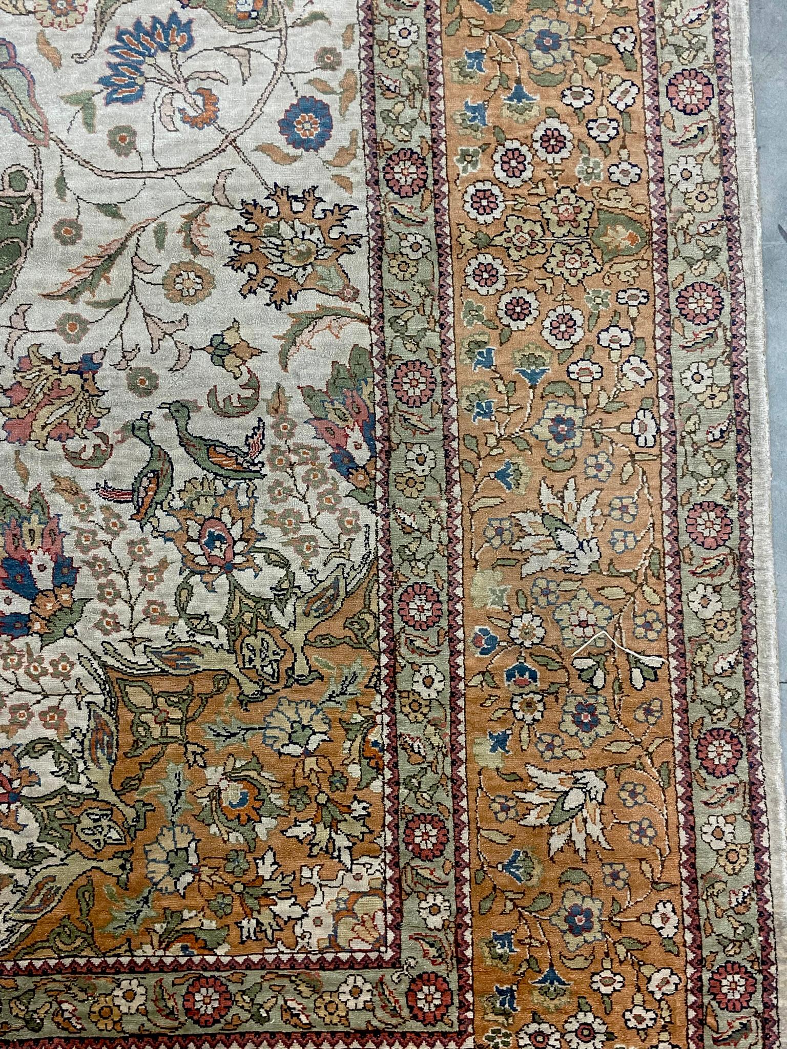 Alfombra paquistaní fina vintage de seda y lana en Bueno estado para la venta en West Palm Beach, FL