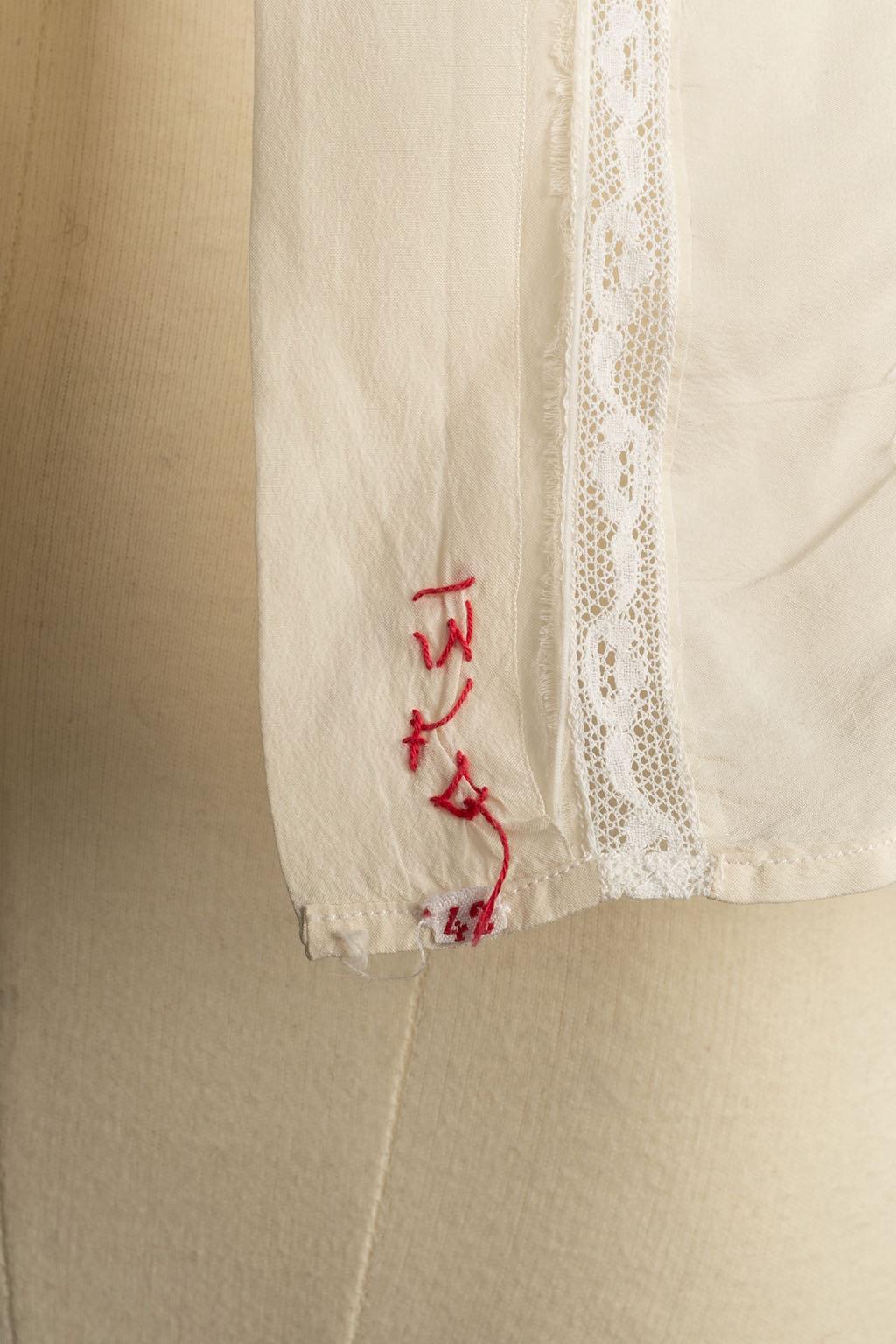 Silk blouse For Sale 1