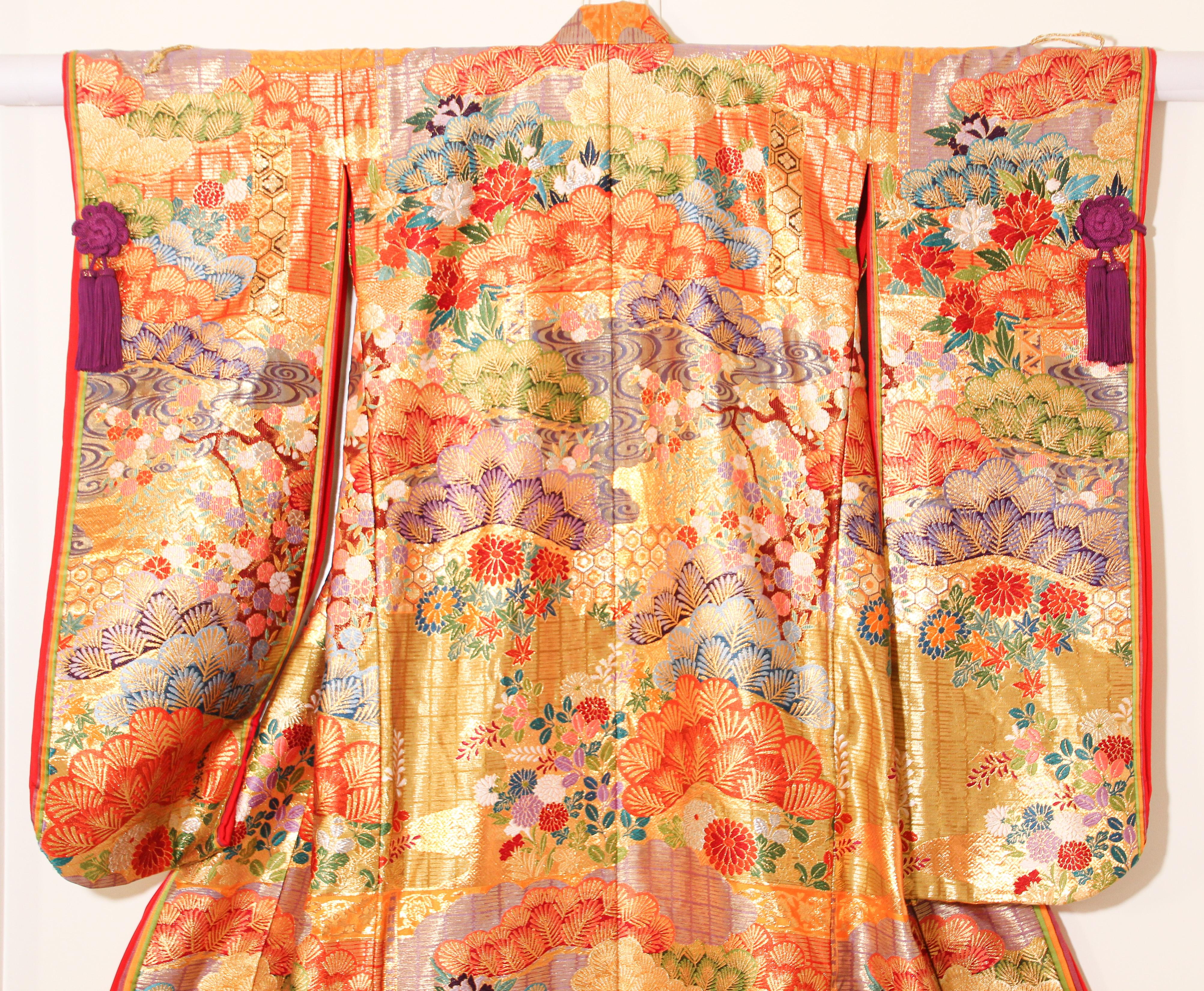 Silk Brocade Japanese Ceremonial Wedding Kimono 8