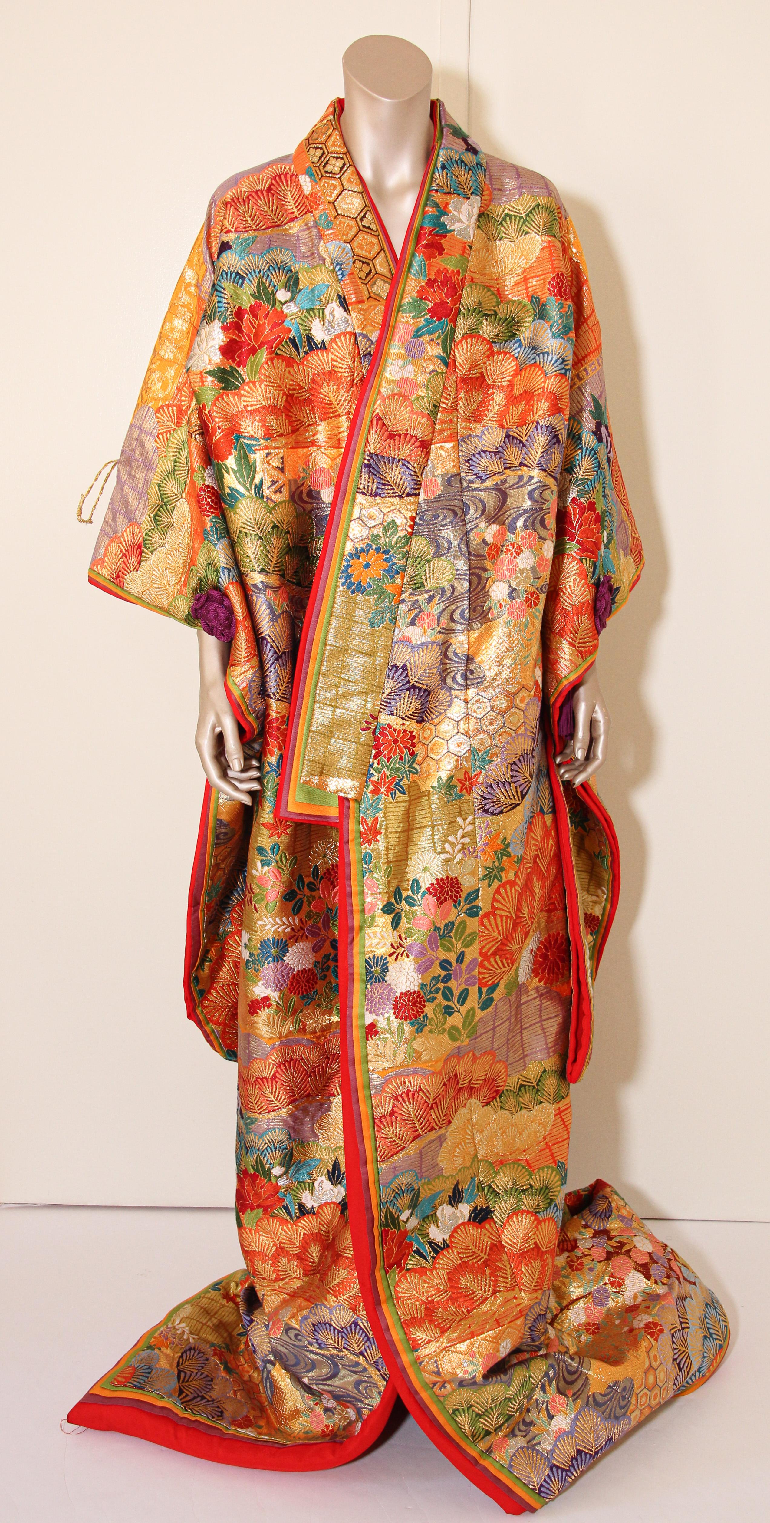 Silk Brocade Japanese Ceremonial Wedding Kimono 9