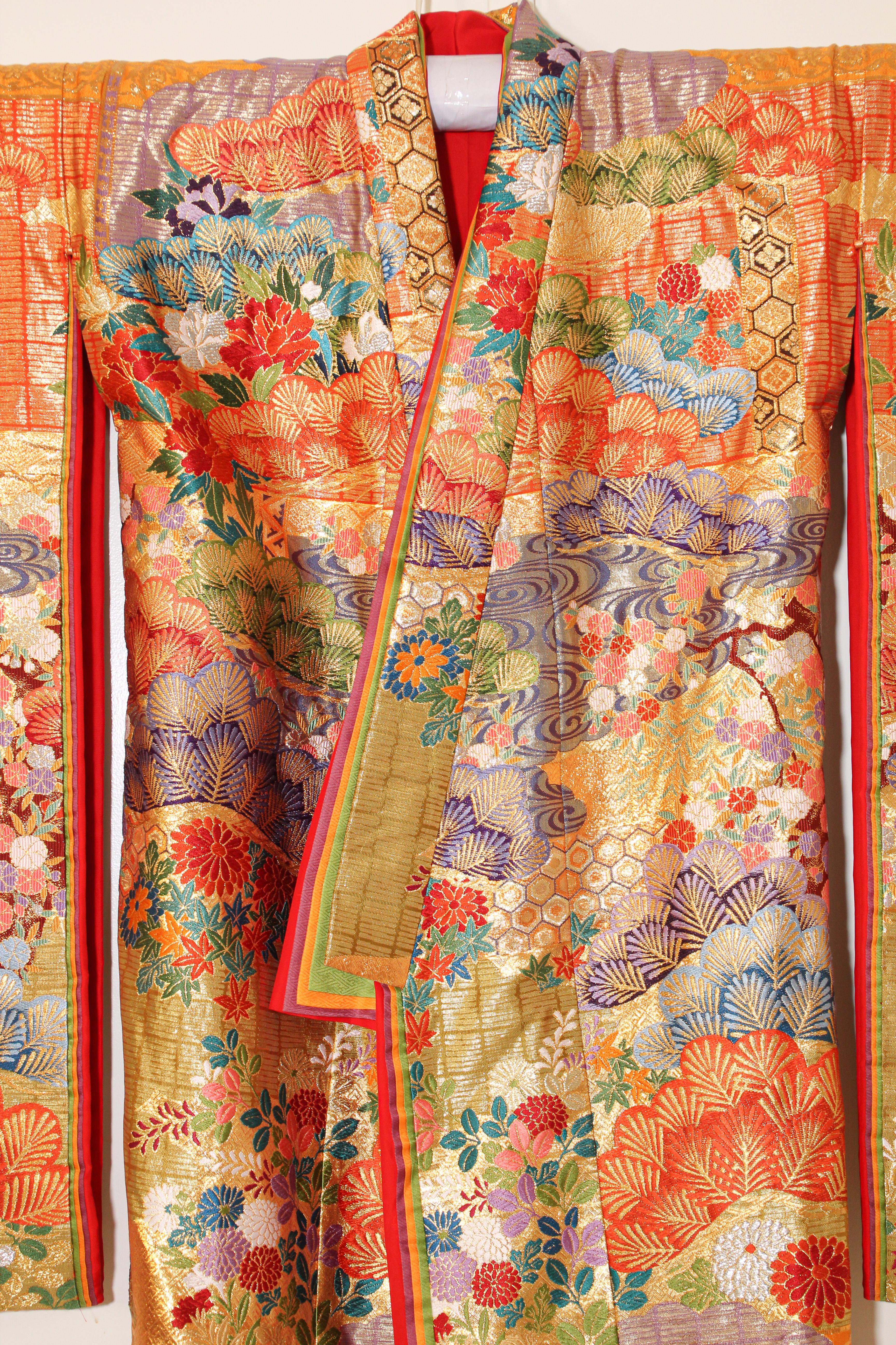 Silk Brocade Japanese Ceremonial Wedding Kimono 2