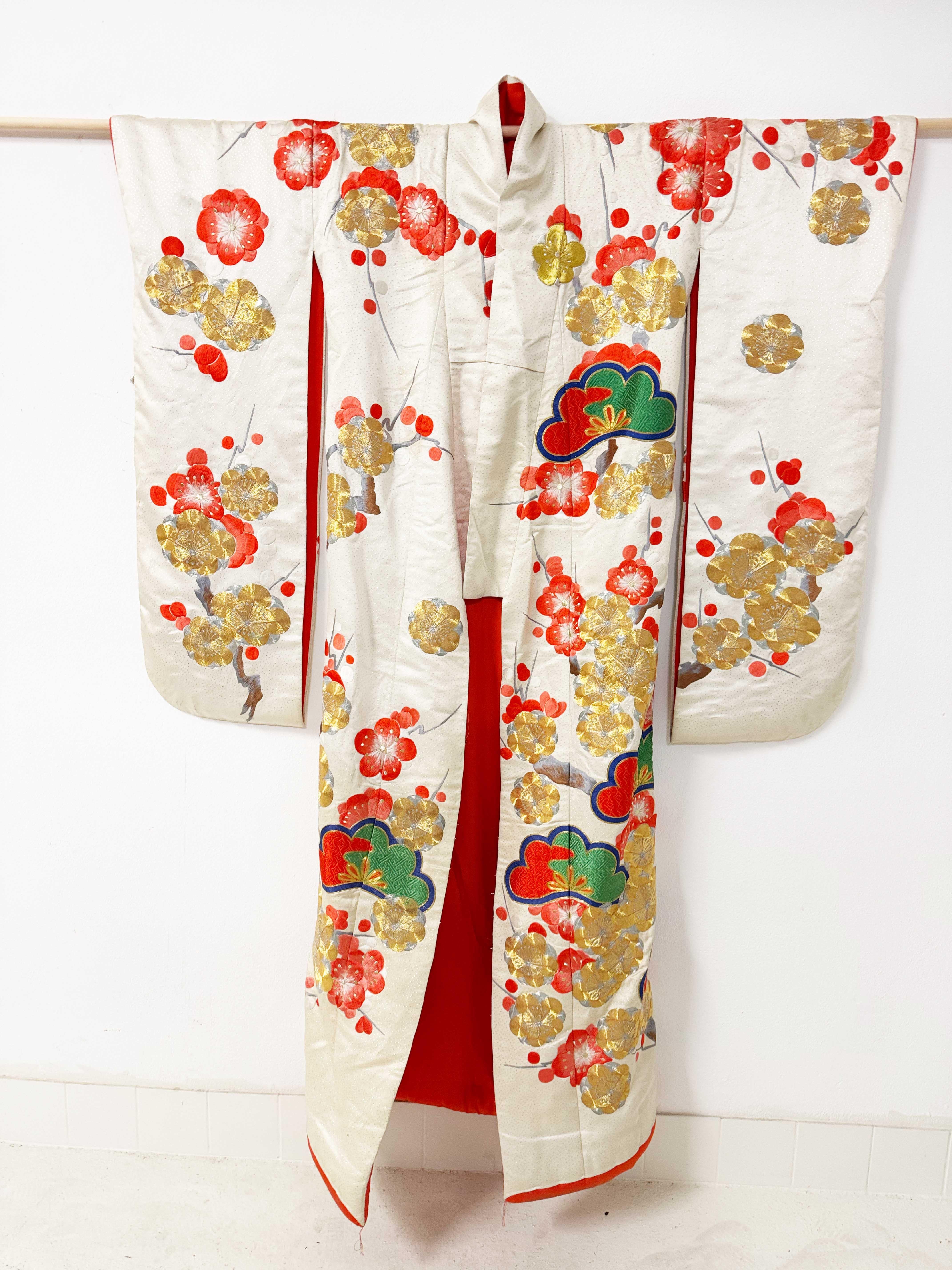 Abito da cerimonia Kimono giapponese in broccato di seta in vendita 10