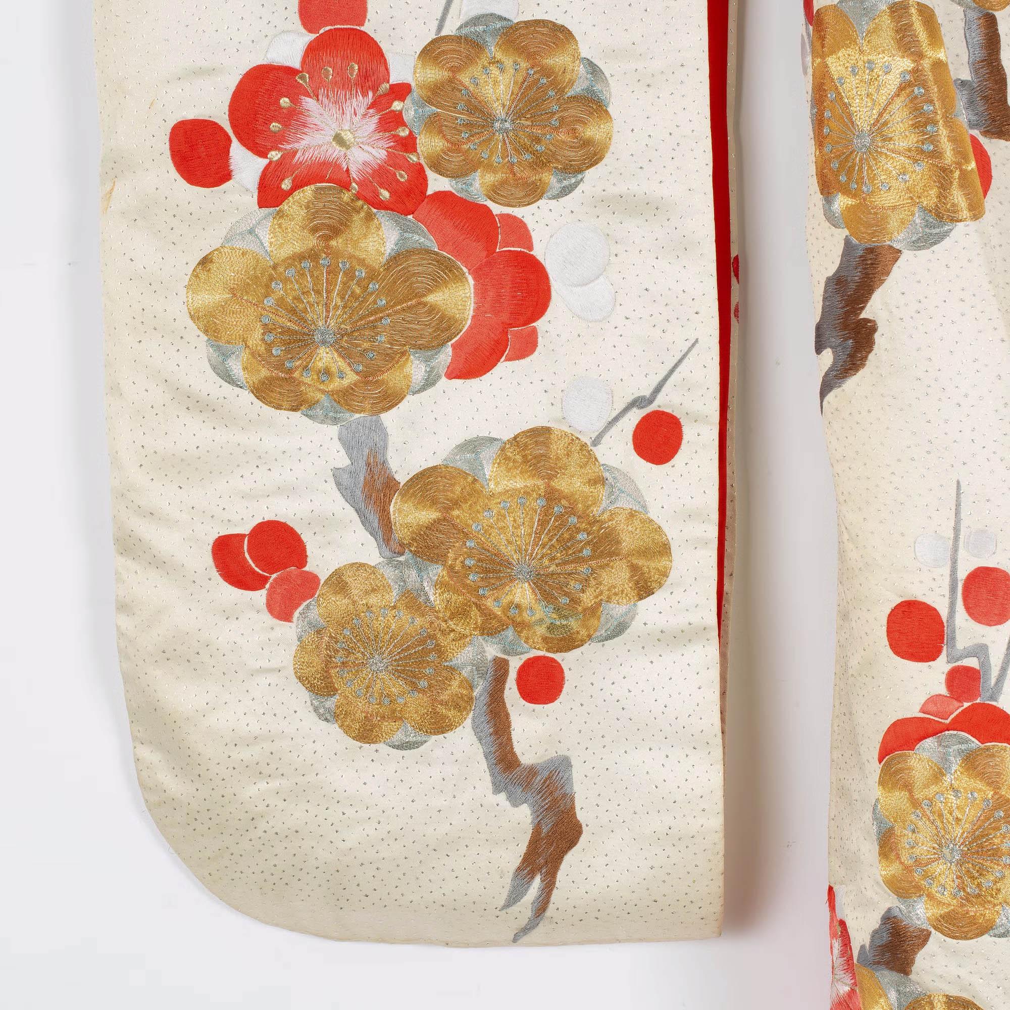 Abito da cerimonia Kimono giapponese in broccato di seta in vendita 2