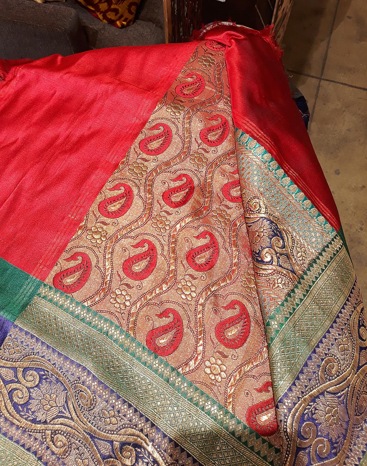 Indische Sari aus Seidenbrokat, Vintage, Mitte des 20. Jahrhunderts im Angebot 2