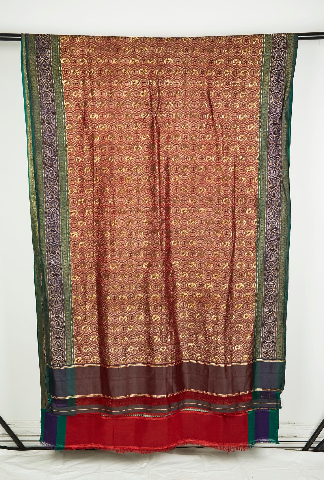 Indische Sari aus Seidenbrokat, Vintage, Mitte des 20. Jahrhunderts im Angebot 3