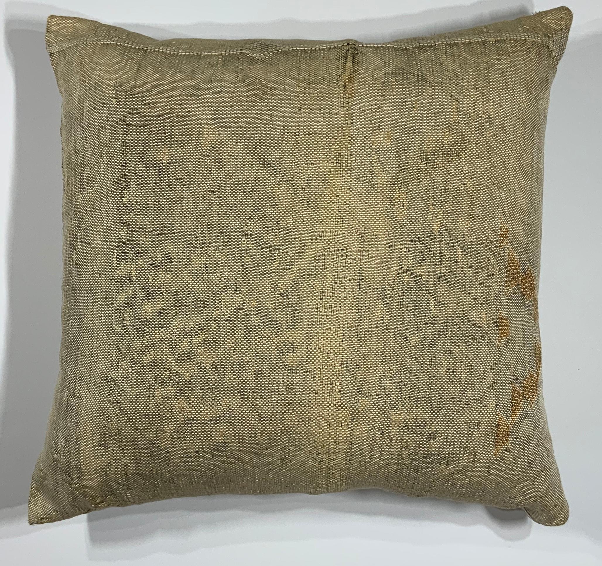 Silk Cactus Pillow 1