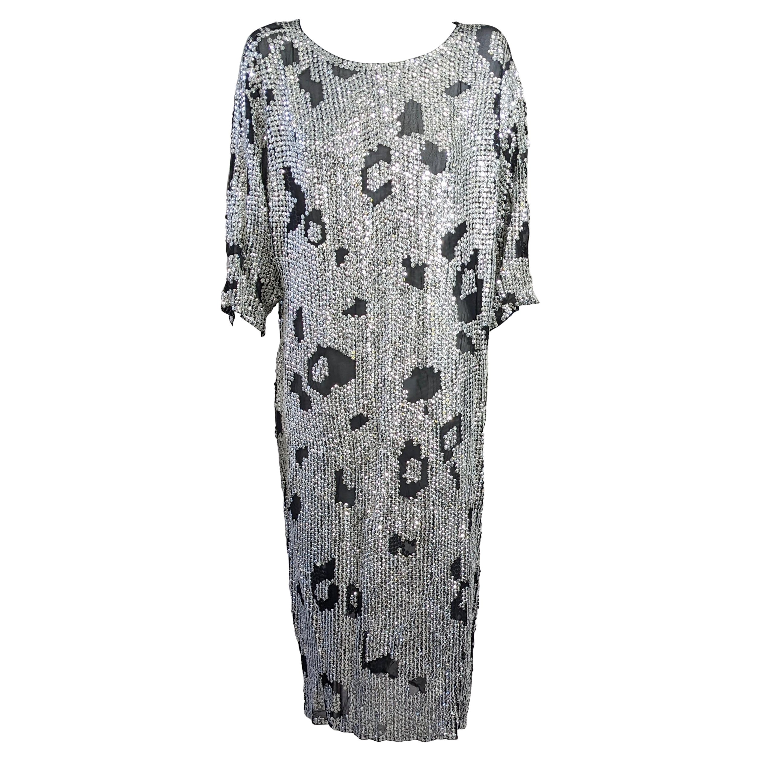 Seidenes Chiffon-Kleid mit Tiermotiv und Pailletten