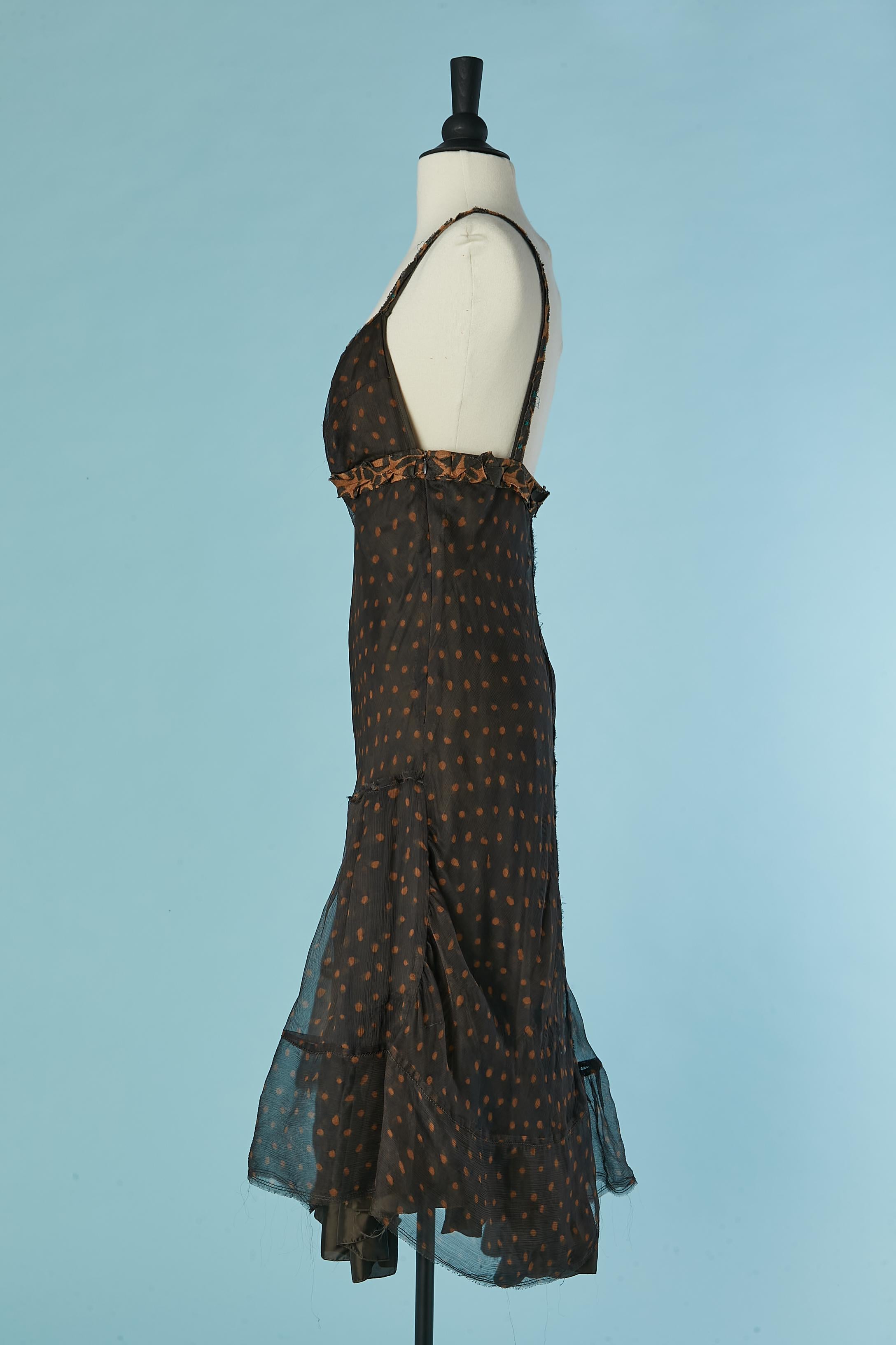 Vestido de gasa de seda moka y lunares marrón claro BOSS Hugo Boss en Excelente estado para la venta en Saint-Ouen-Sur-Seine, FR