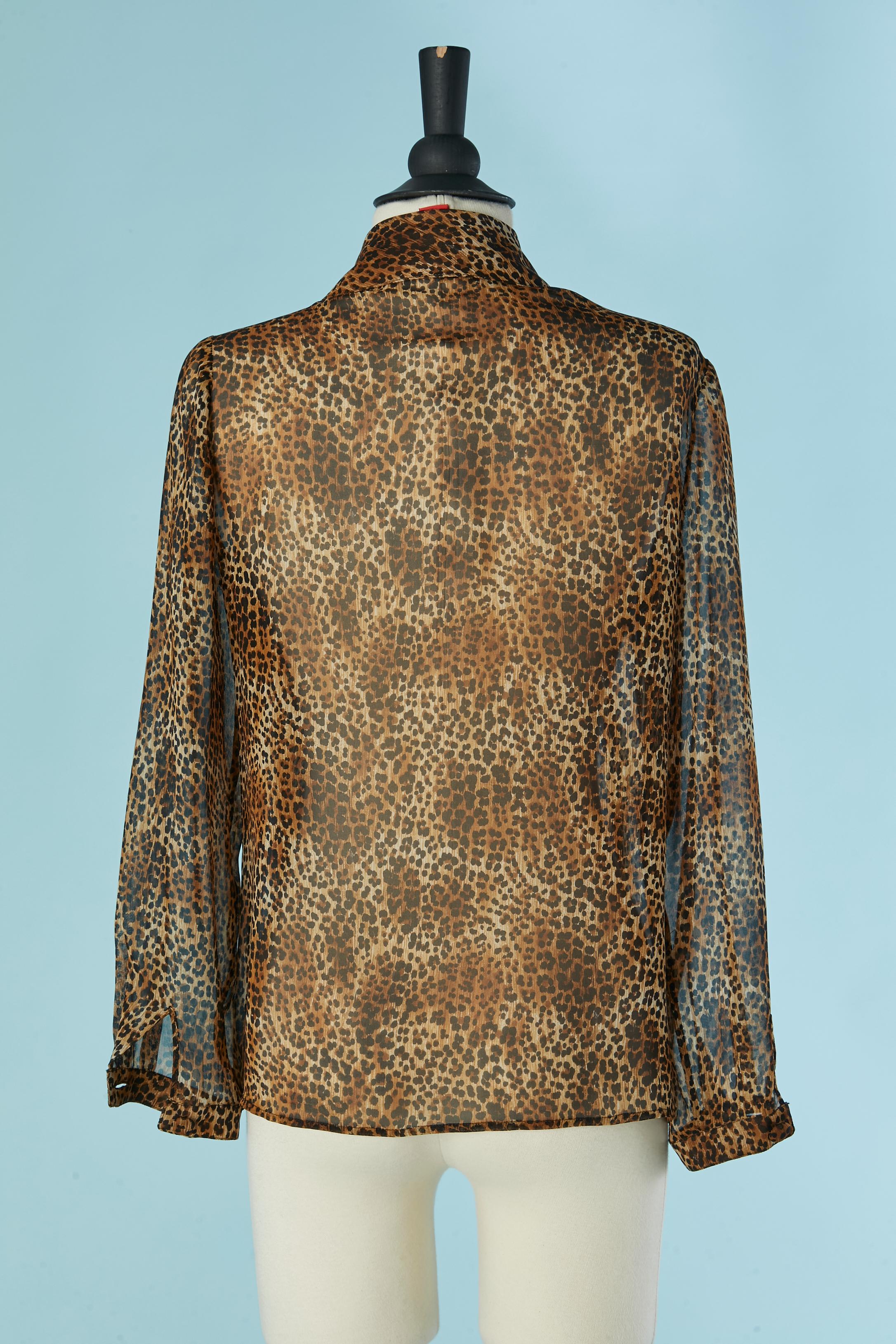 Donna Camicia in chiffon di seta con stampa leopardata e papillon UNGARO PARALLÈLE in vendita