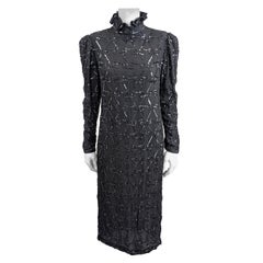Seiden-Chiffon-Kleid mit Pailletten und Rüschen