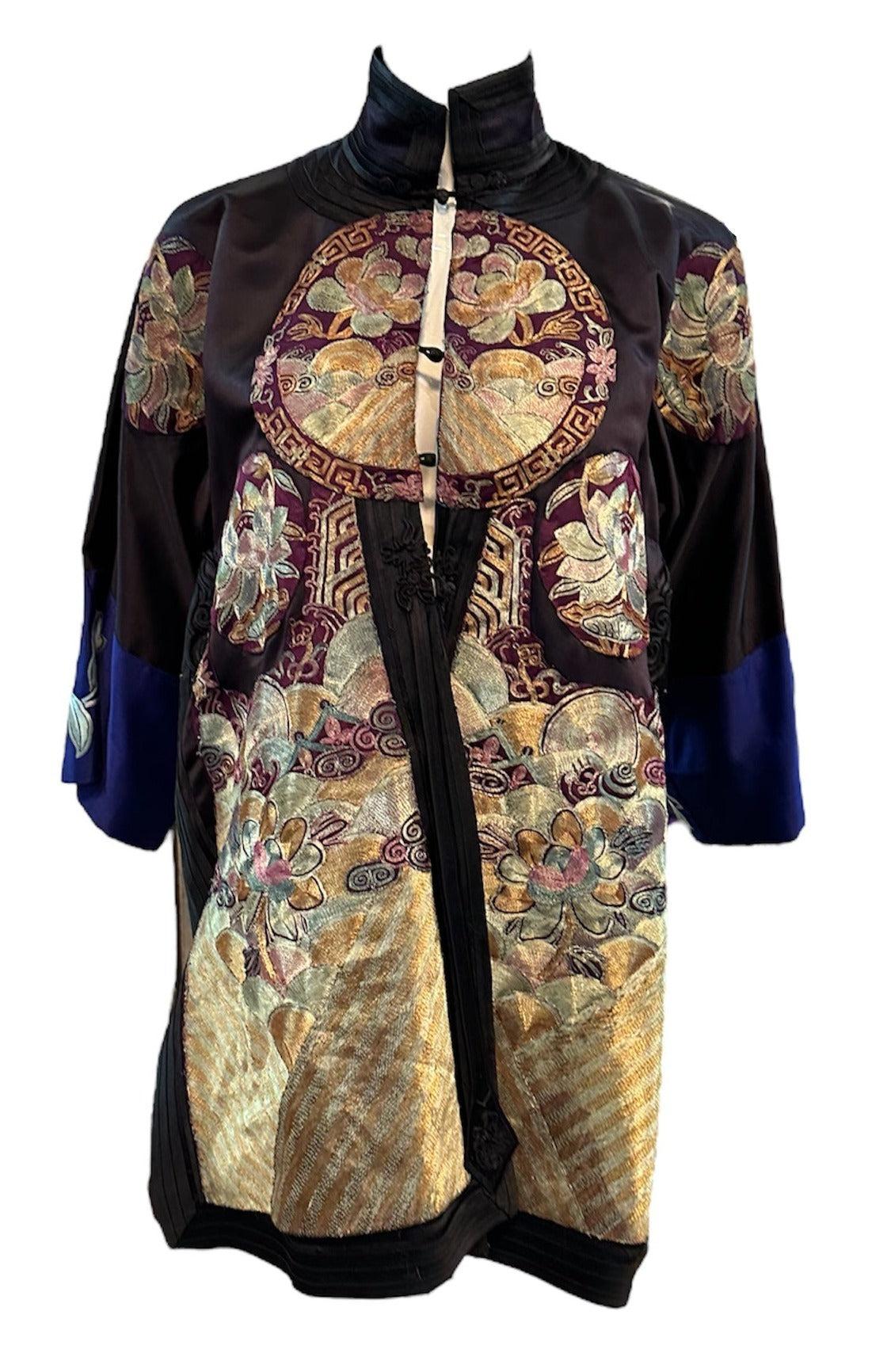 Silk Chinese Jacket With Large Heavily Couched Multi Color Applique, 1920s For Sale