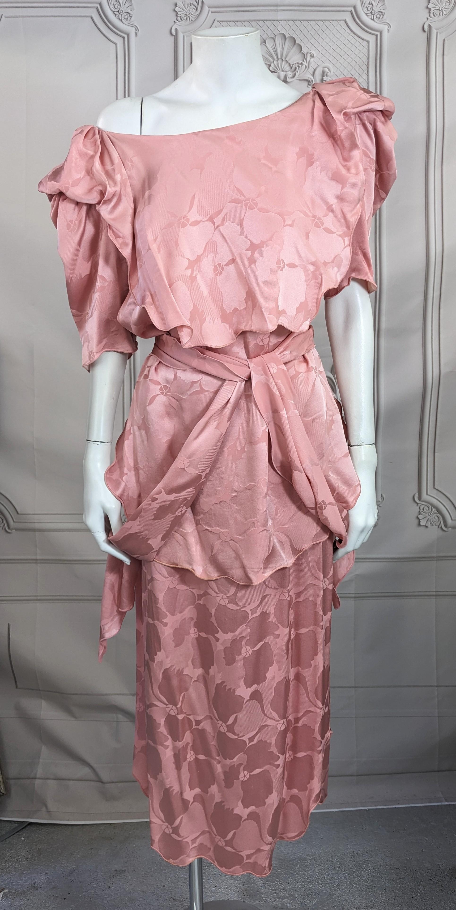 Beige Ensemble en crêpe de soie jacquard en vente