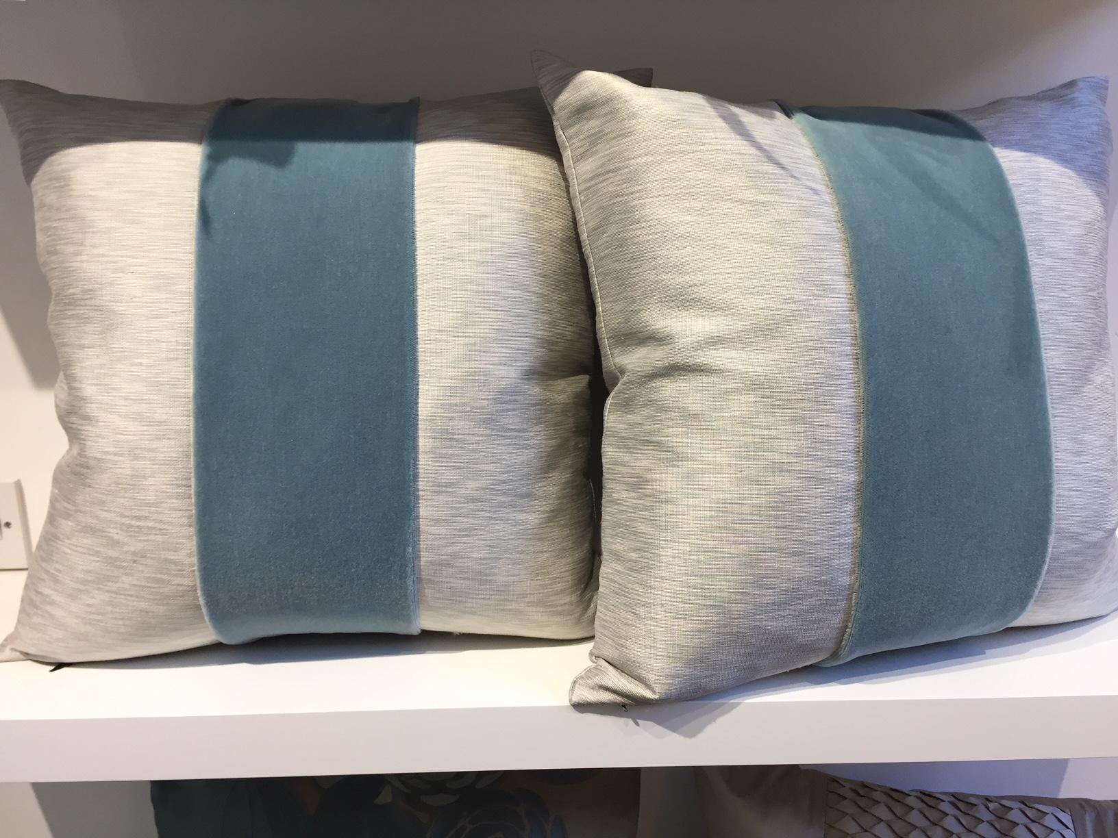 Silk Cushions Mohair Centre Stripe Colour Ice Blue and Oyster In New Condition In Hamburg, DE