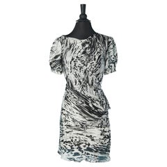 Vestido drapeado de seda con estampado blanco y negro BALENCIAGA