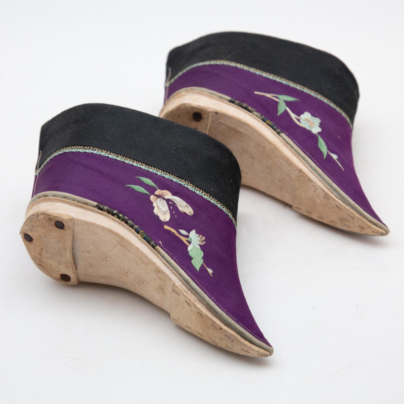 Silk Embroidered Chinese Bound Foot Shoes In Excellent Condition In New York, NY