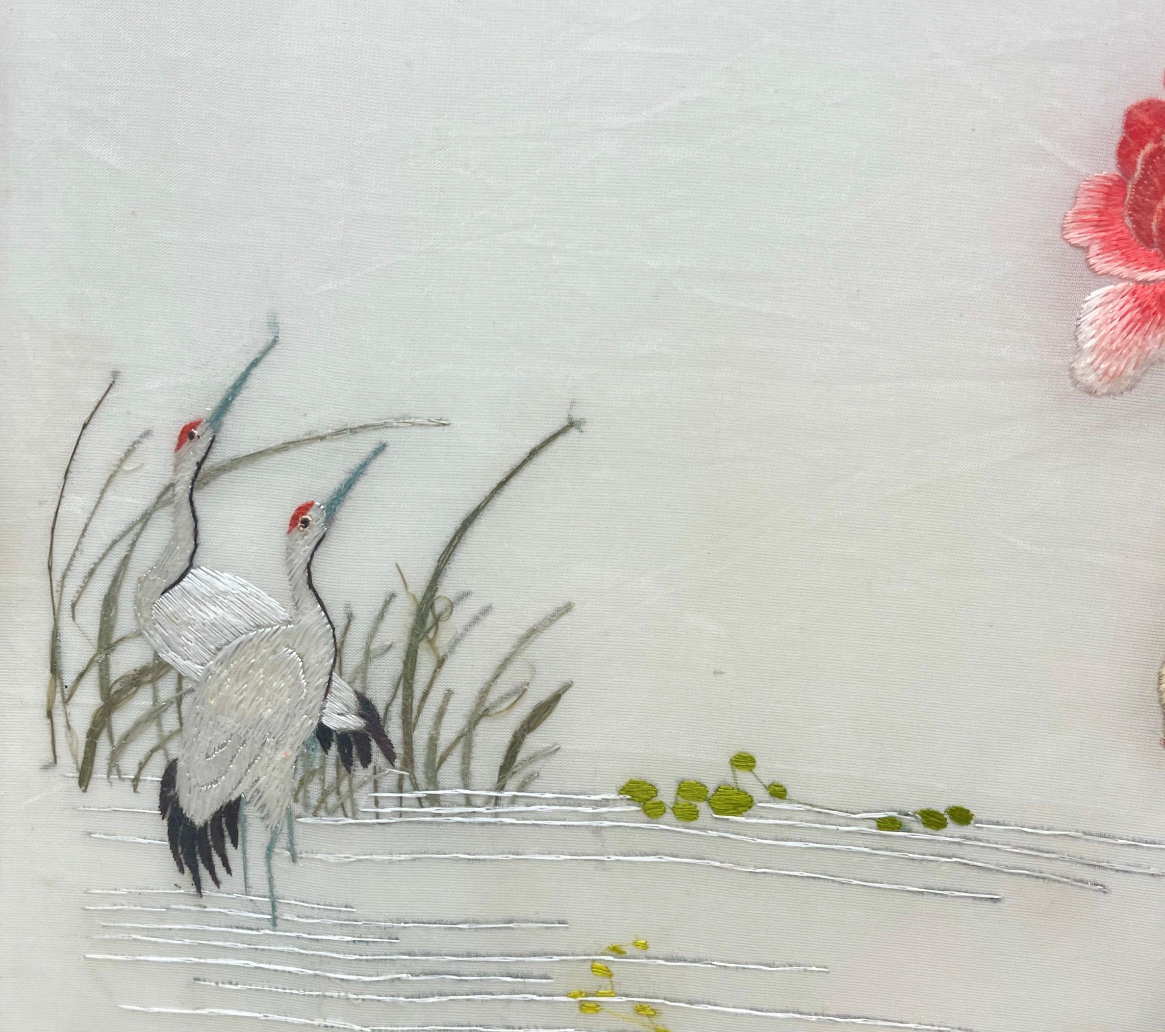 Silk Embroidered Pictures Depicts a Pair of Crane Birds in an Outdoor Setting In Good Condition For Sale In Verviers, BE
