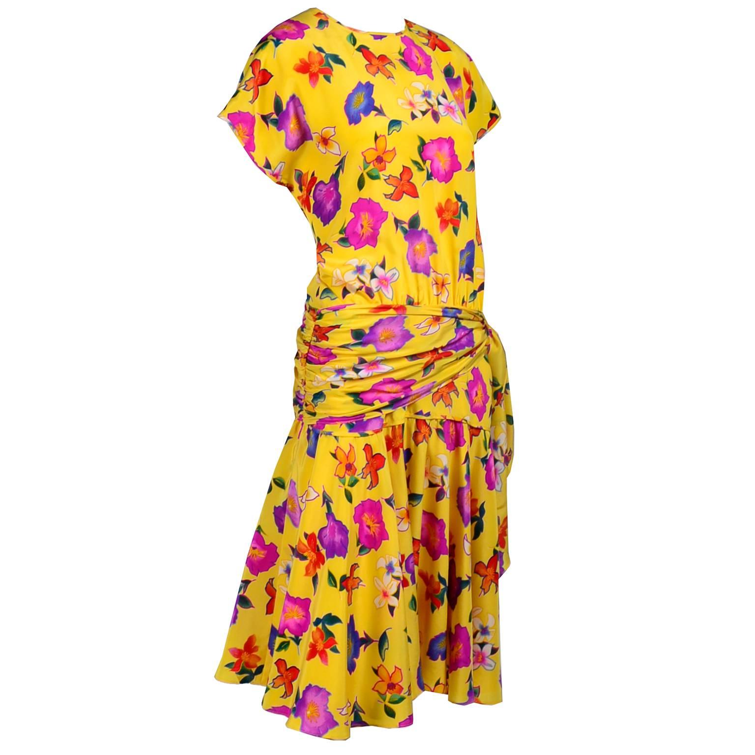 Vintage Escada Dress in a Yellow Floral Silk Print by Margaretha Ley Size 8/10 In Excellent Condition For Sale In Portland, OR