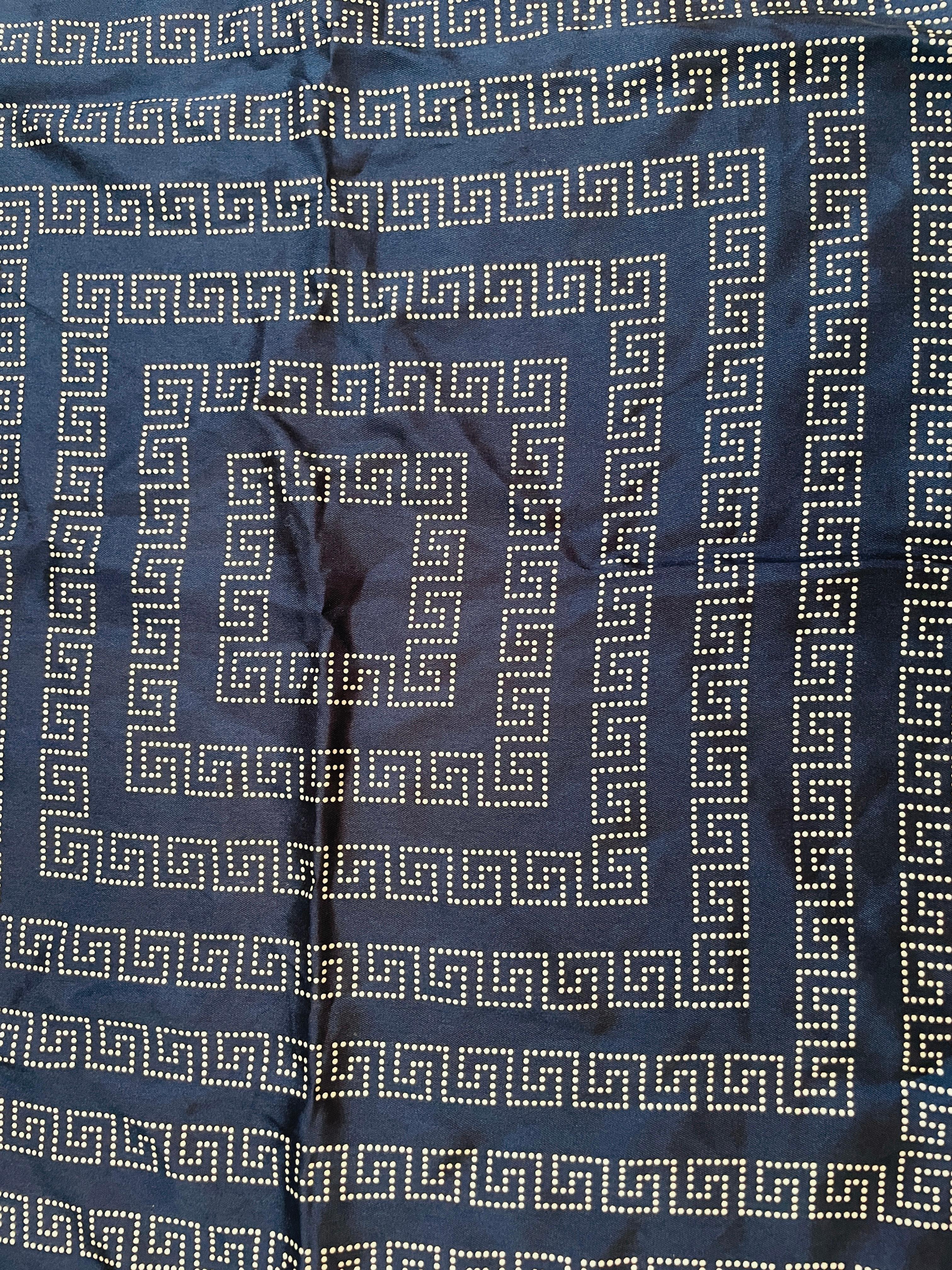 Silk Geometric Square Scarf Gentlemen Neckerchief Handkerchief In Good Condition For Sale In North Hollywood, CA