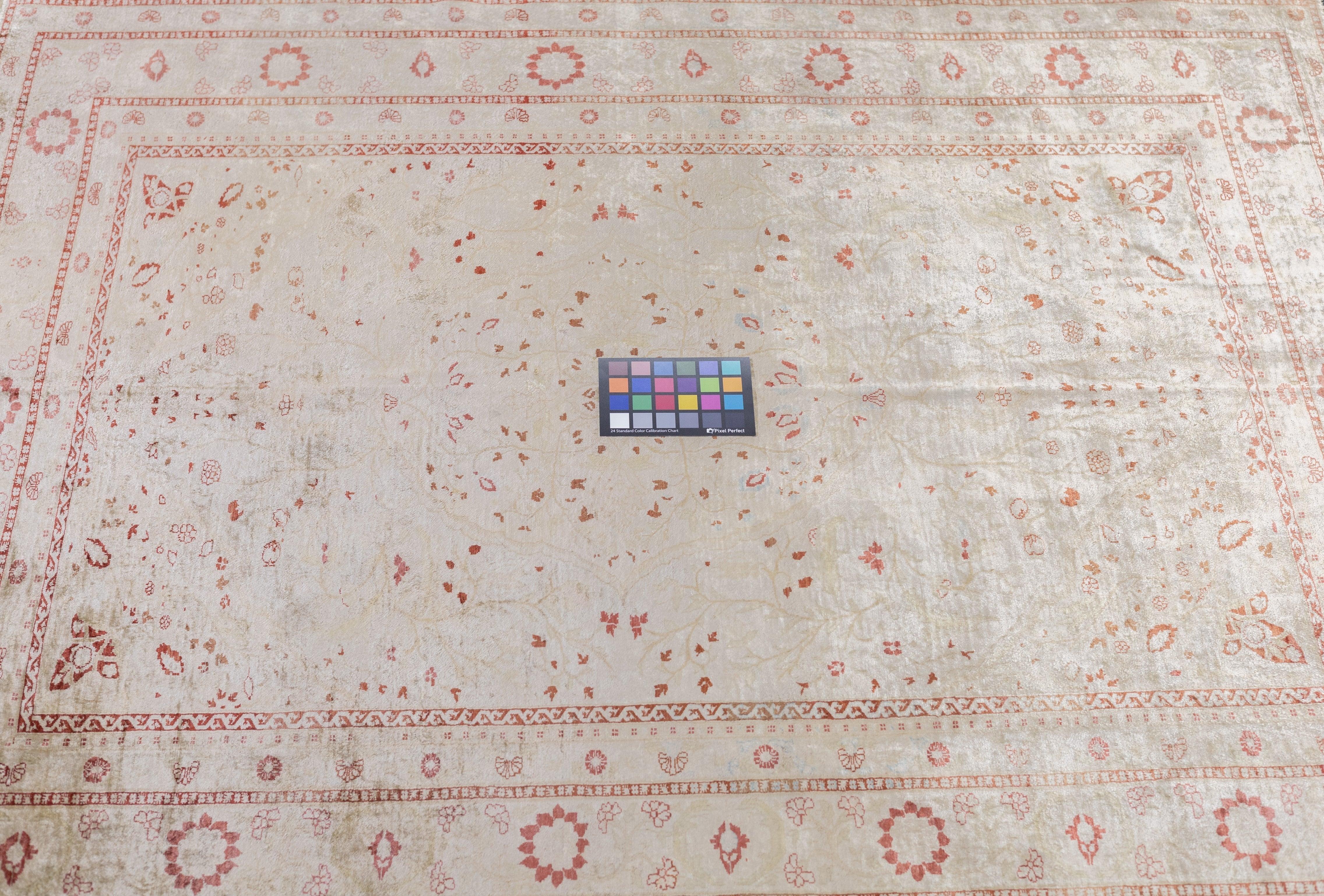 Seide Haji Jalili Tabriz Teppich 4'2'' x 5'1'' im Angebot 3