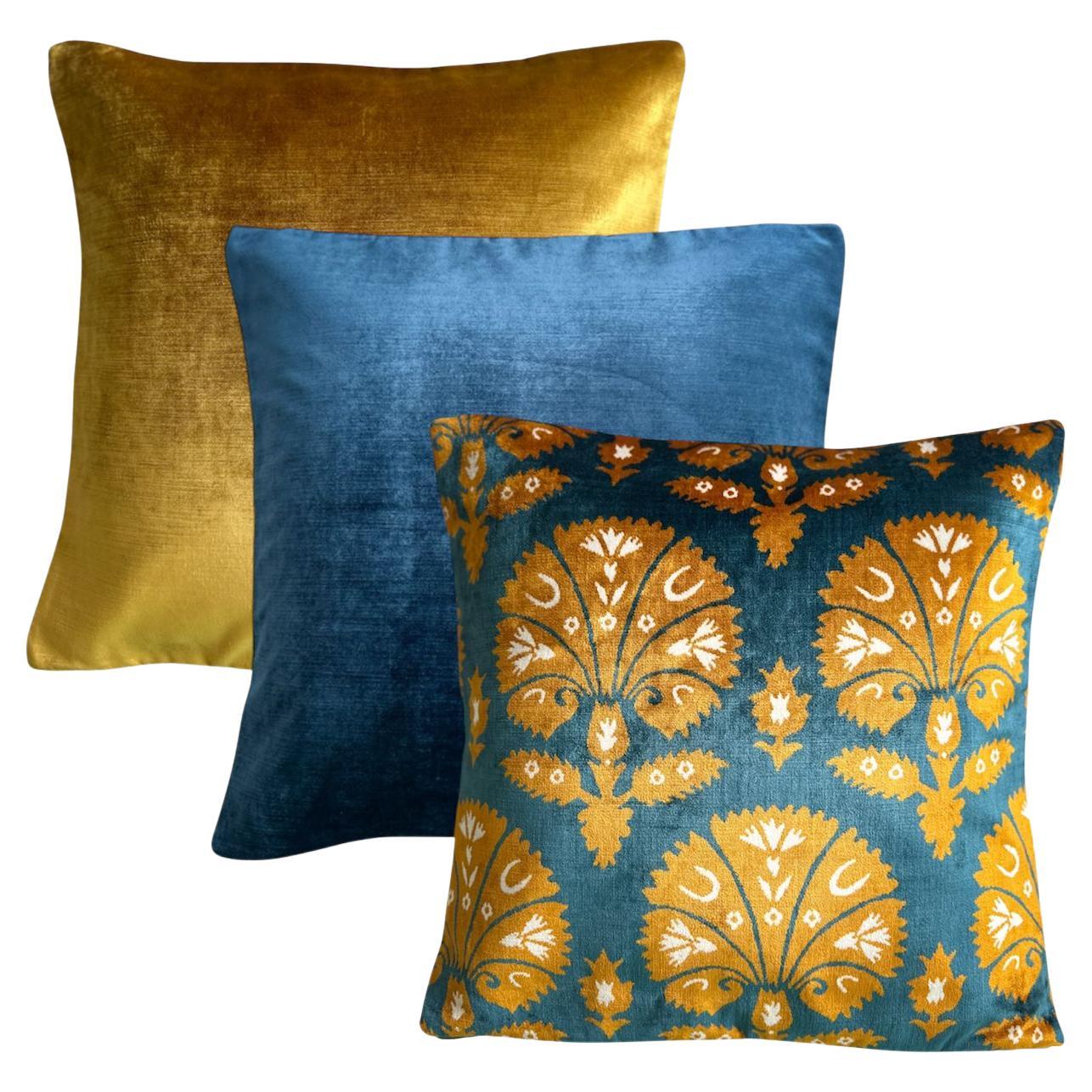 Silk Handwoven Velvet Set Cushions with Ottoman Carnation Motif