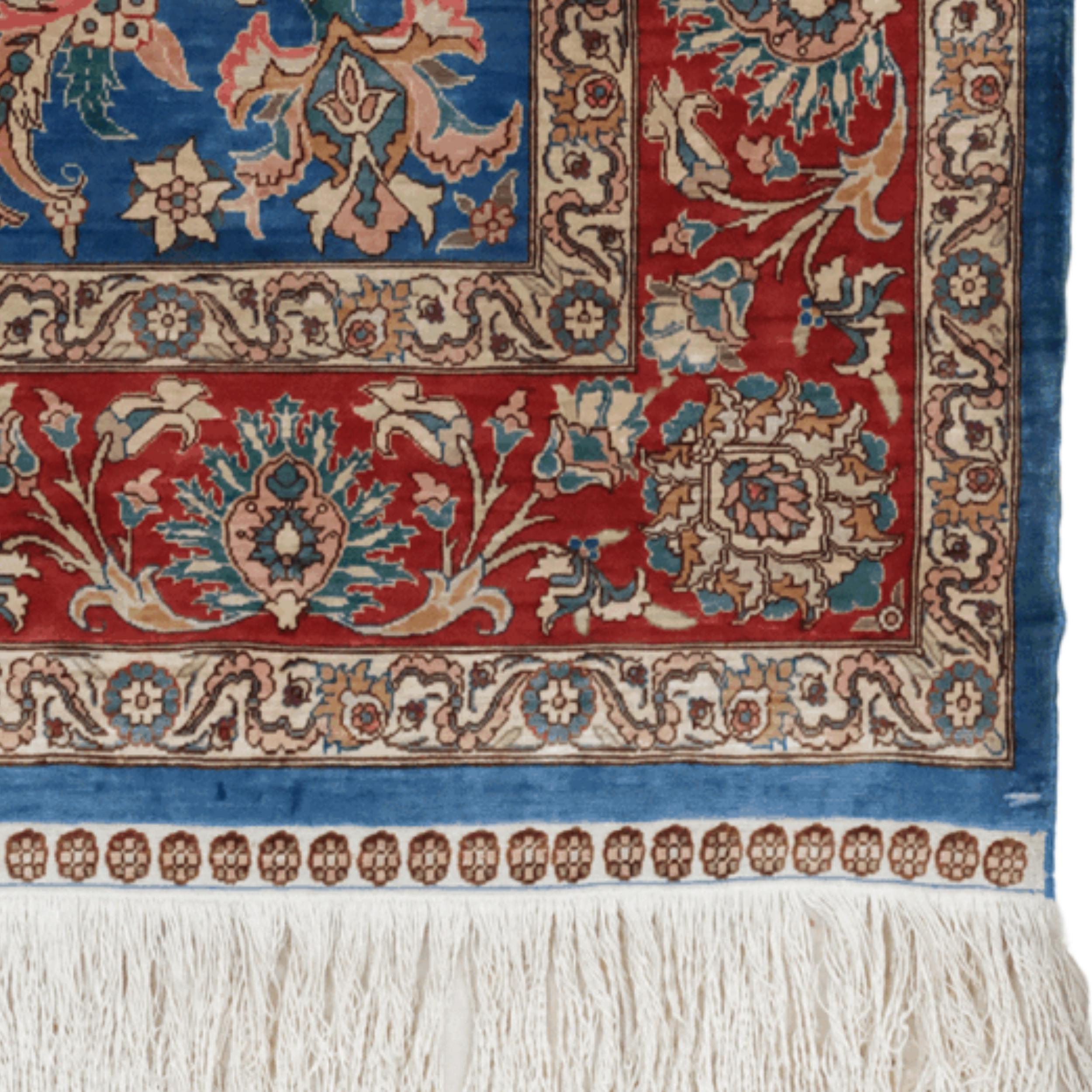 Tapis de prière en soie Hereke - Milieu du XXe siècle Bon état - En vente à Sultanahmet, 34